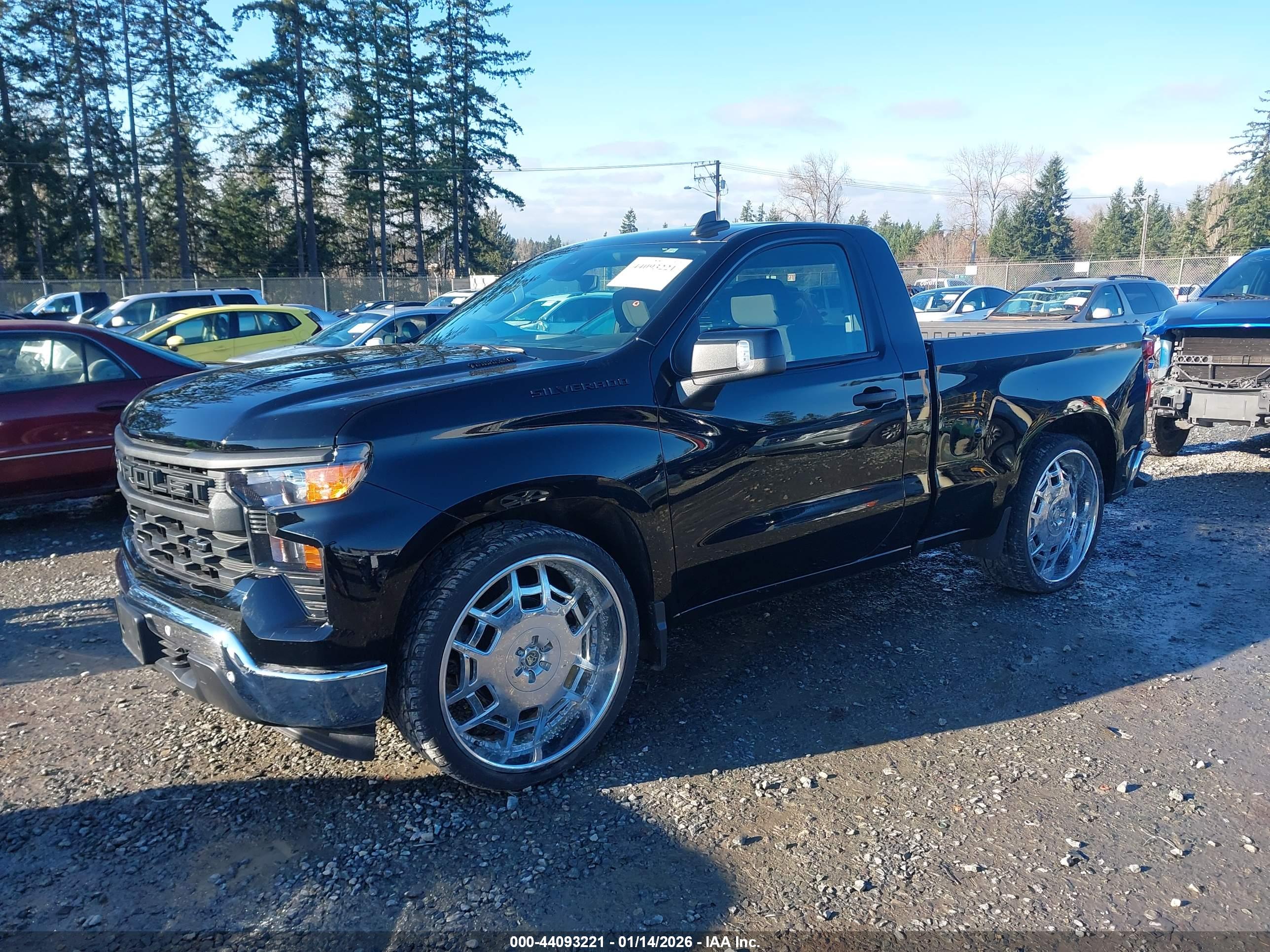 CHEVROLET SILVERADO image 2