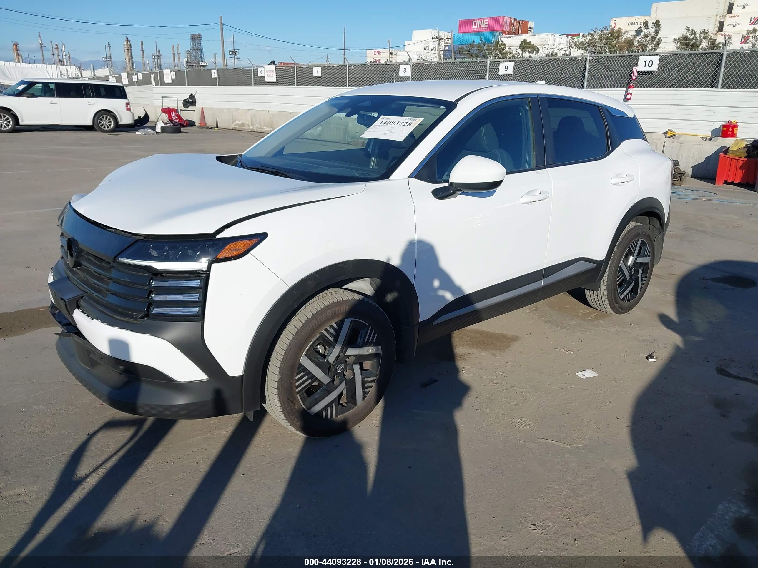 NISSAN KICKS image 2