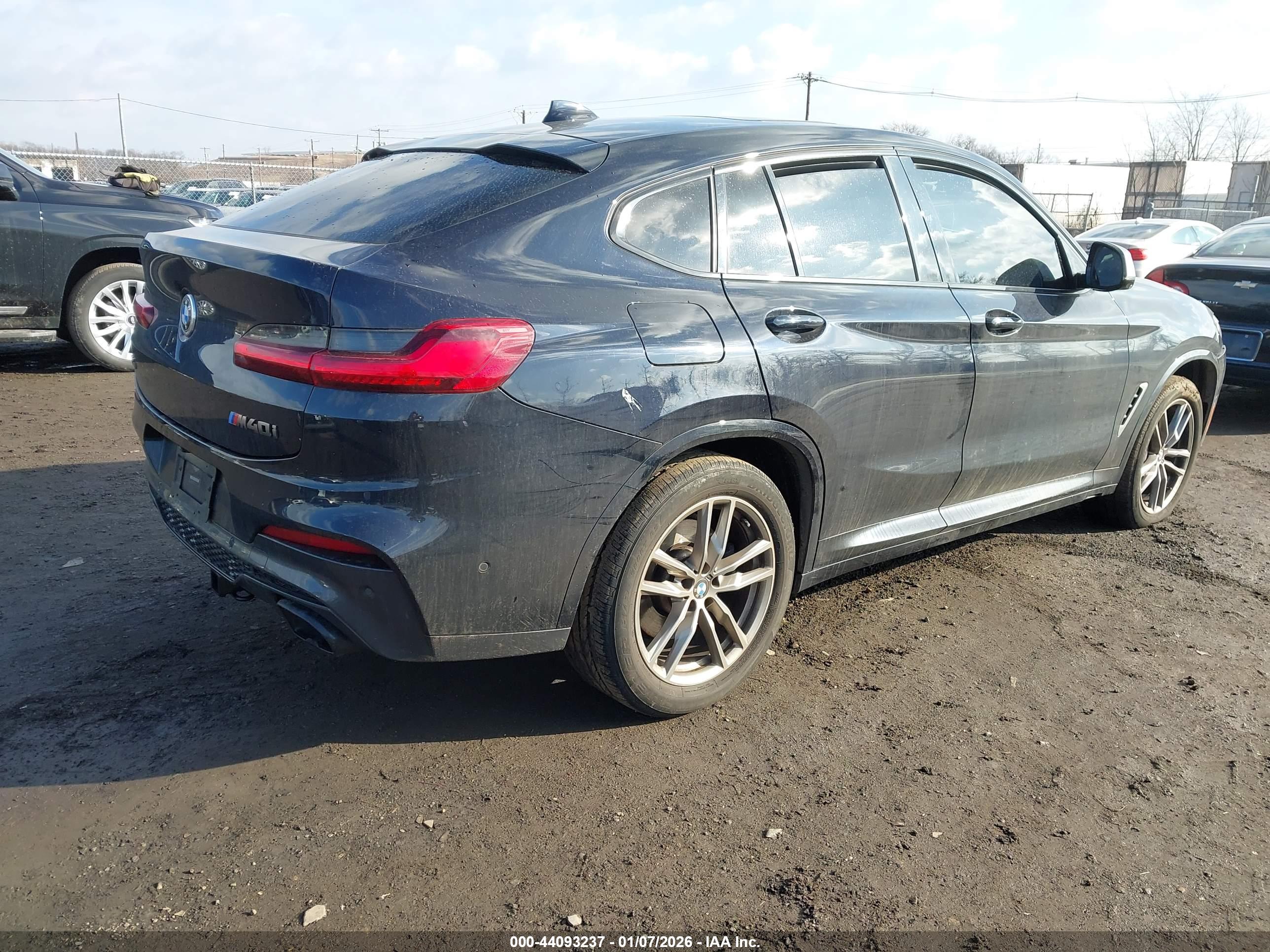 BMW X4 image 4