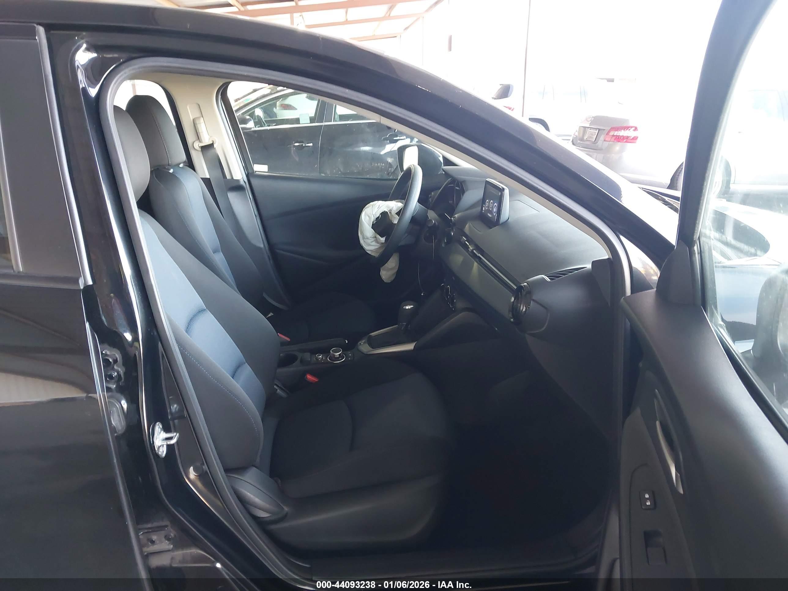 TOYOTA YARIS image 5