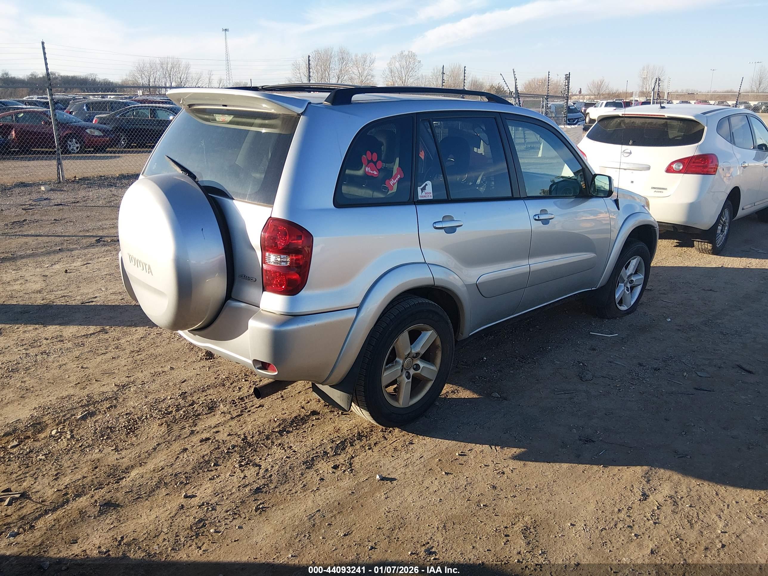 TOYOTA RAV4 image 4