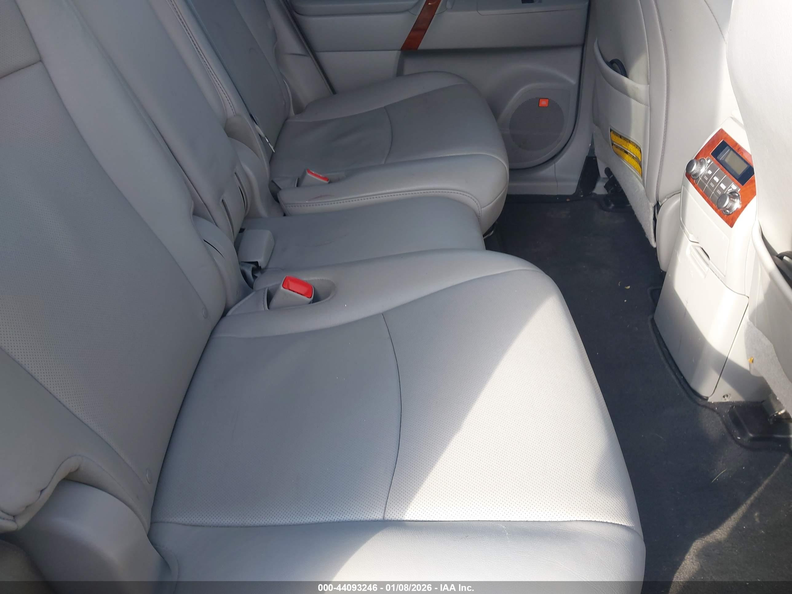 TOYOTA HIGHLANDER image 8