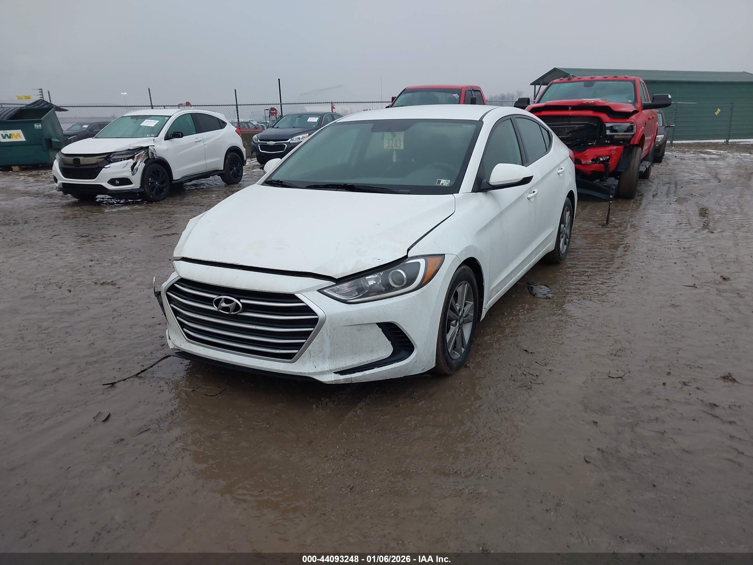 HYUNDAI ELANTRA image 2