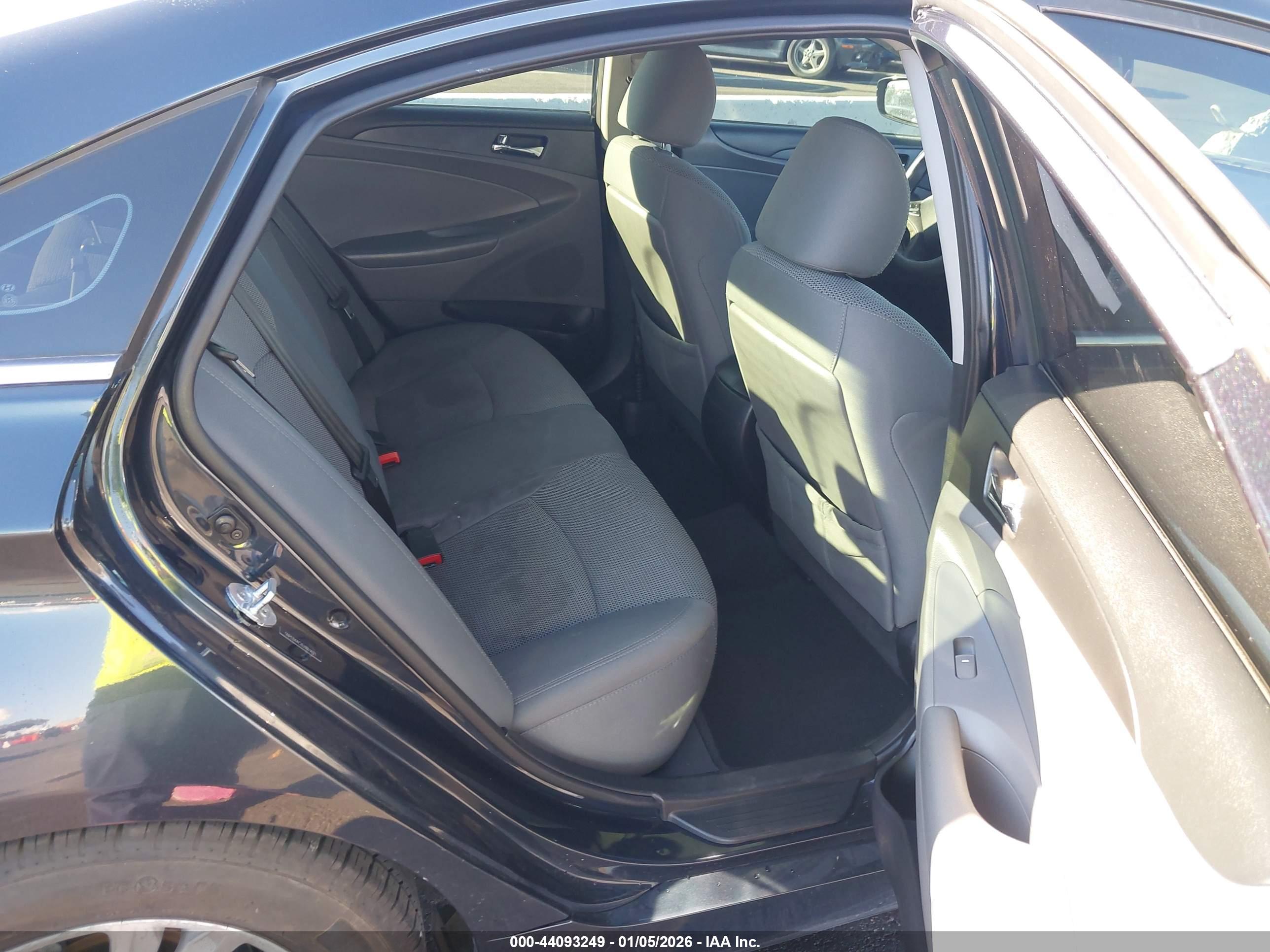 HYUNDAI SONATA image 8