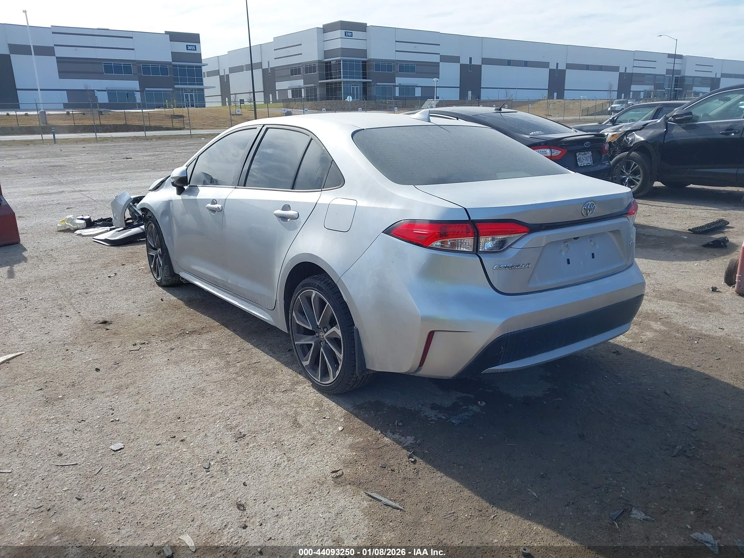 TOYOTA COROLLA image 3