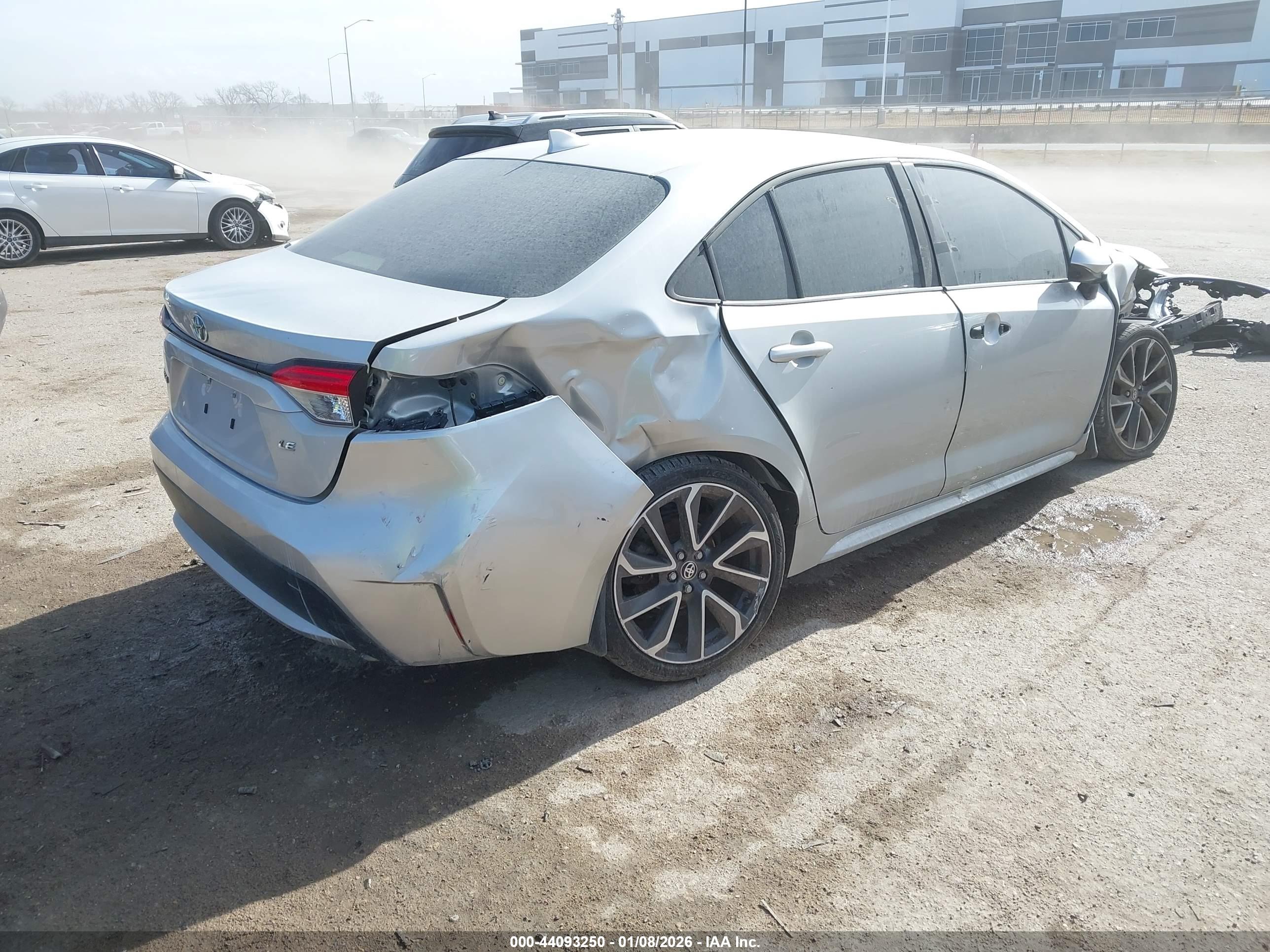 TOYOTA COROLLA image 4