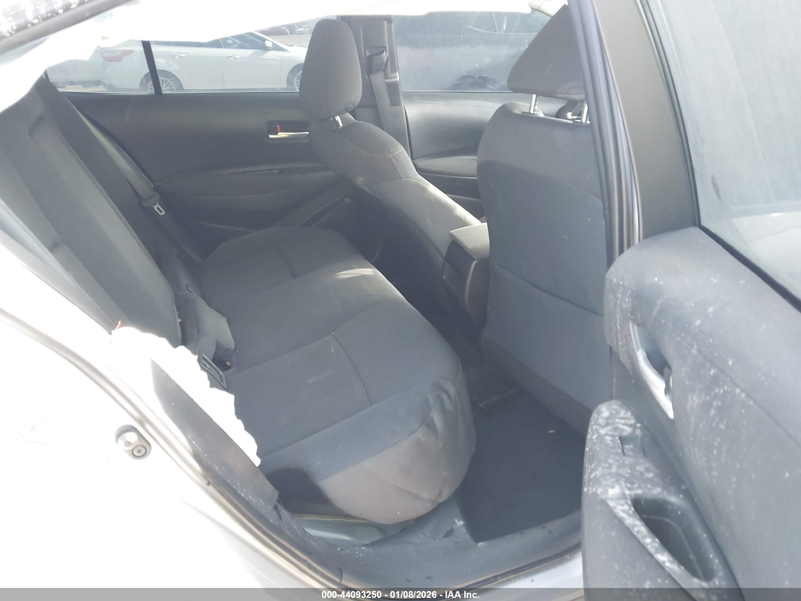 TOYOTA COROLLA image 8