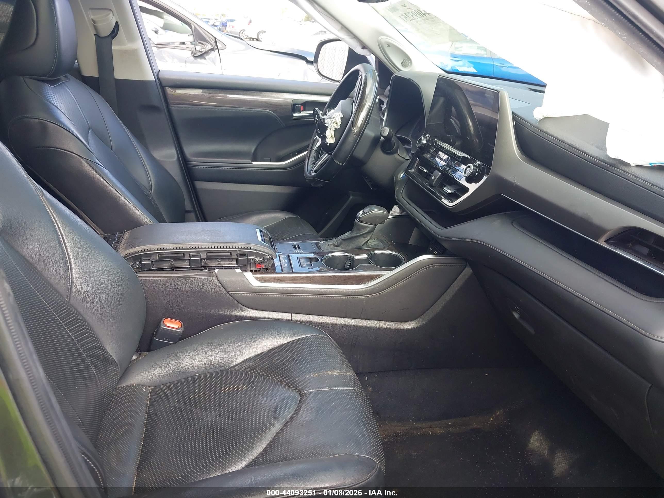 TOYOTA HIGHLANDER image 5