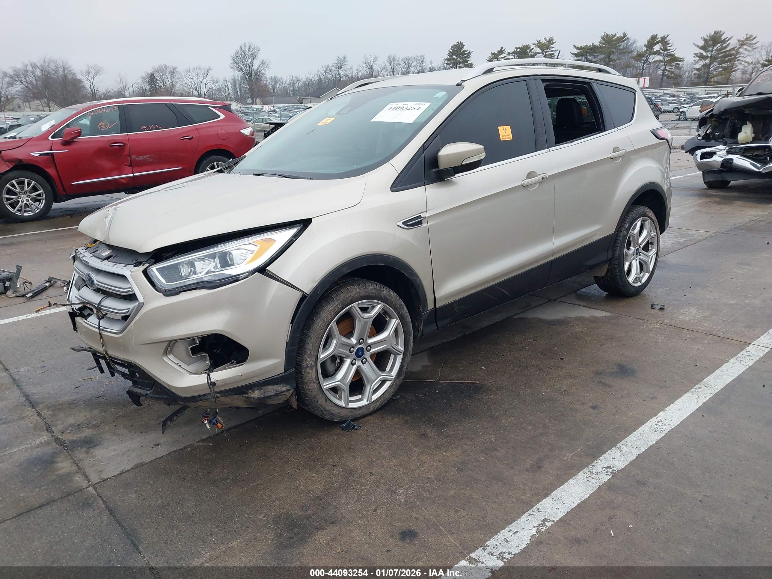 FORD ESCAPE image 2