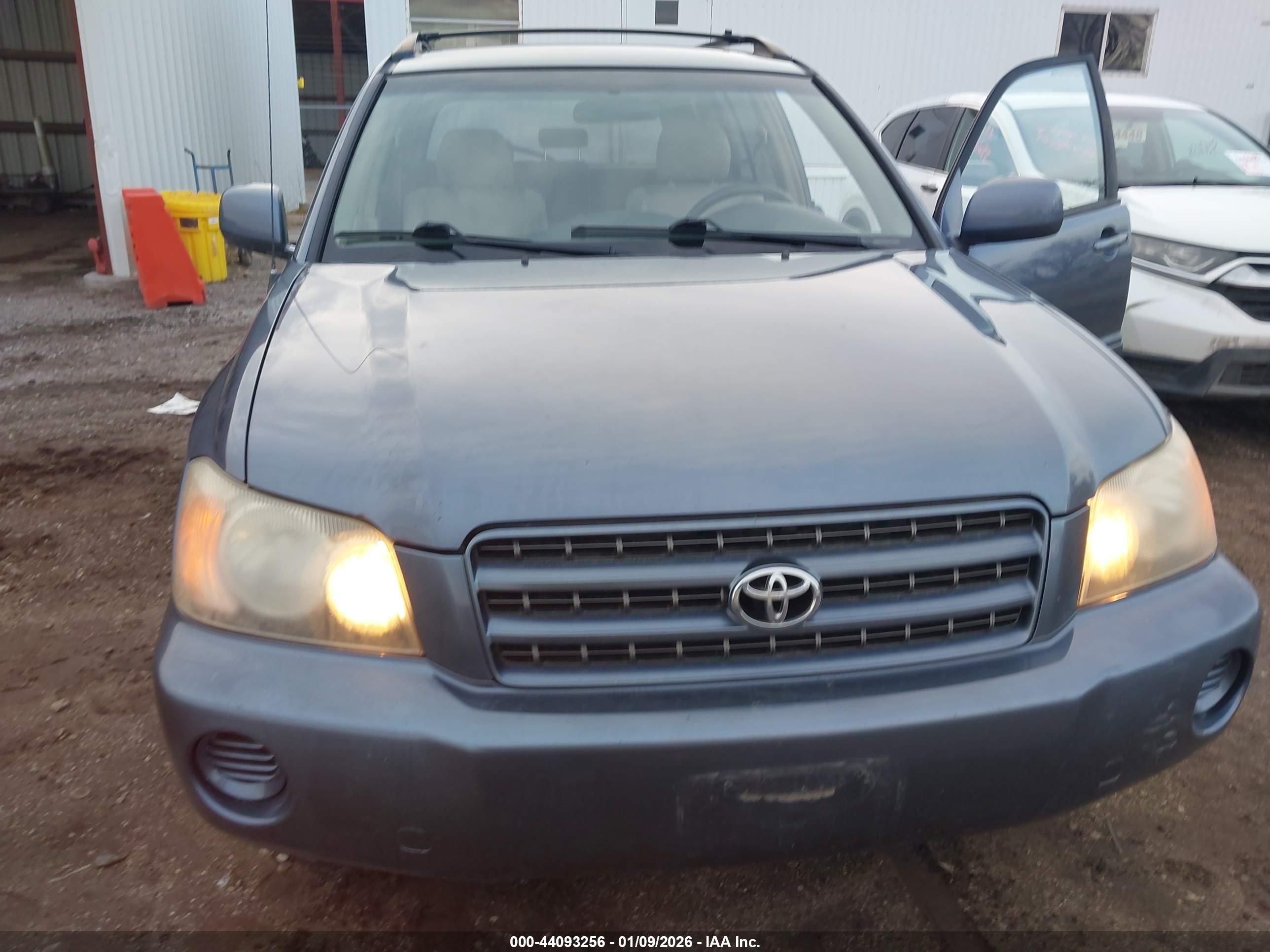 TOYOTA HIGHLANDER image 6