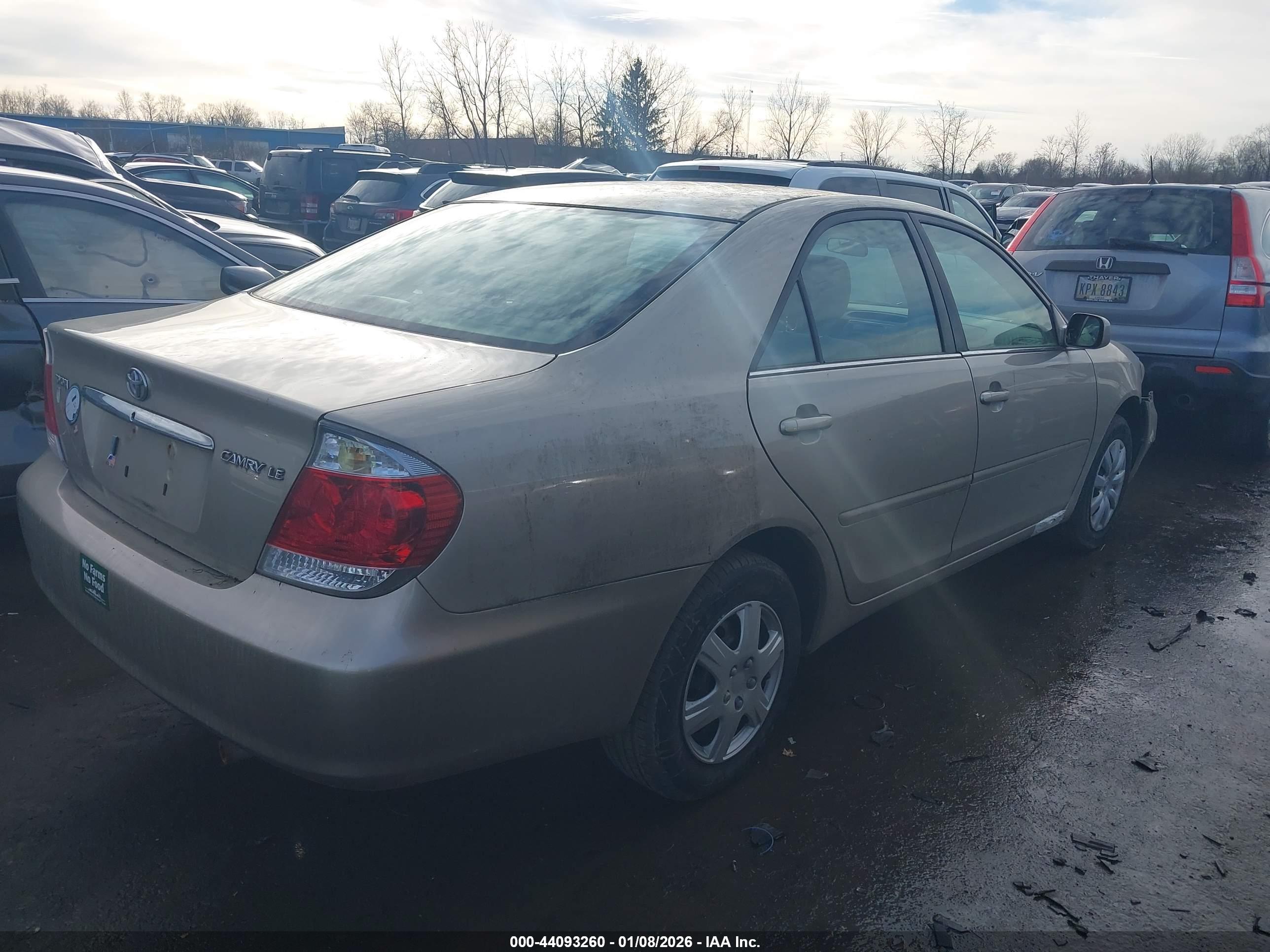 TOYOTA CAMRY image 4