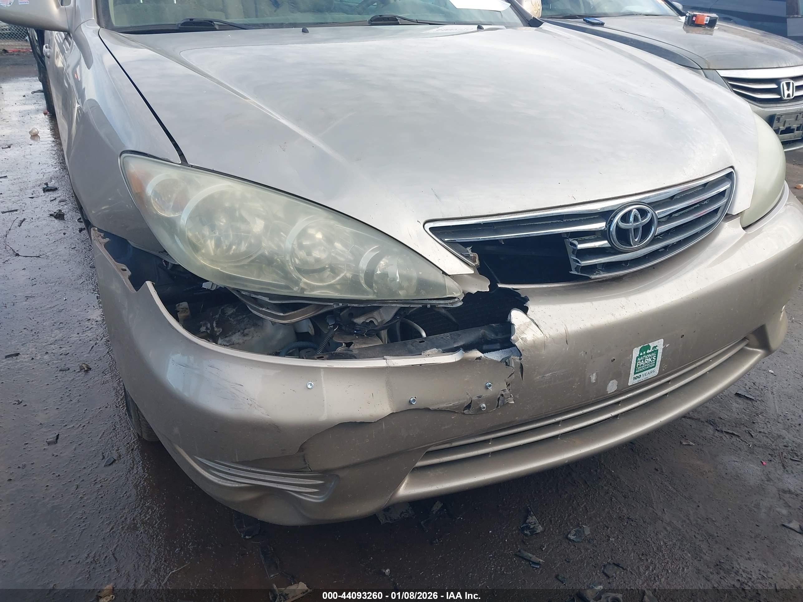 TOYOTA CAMRY image 6