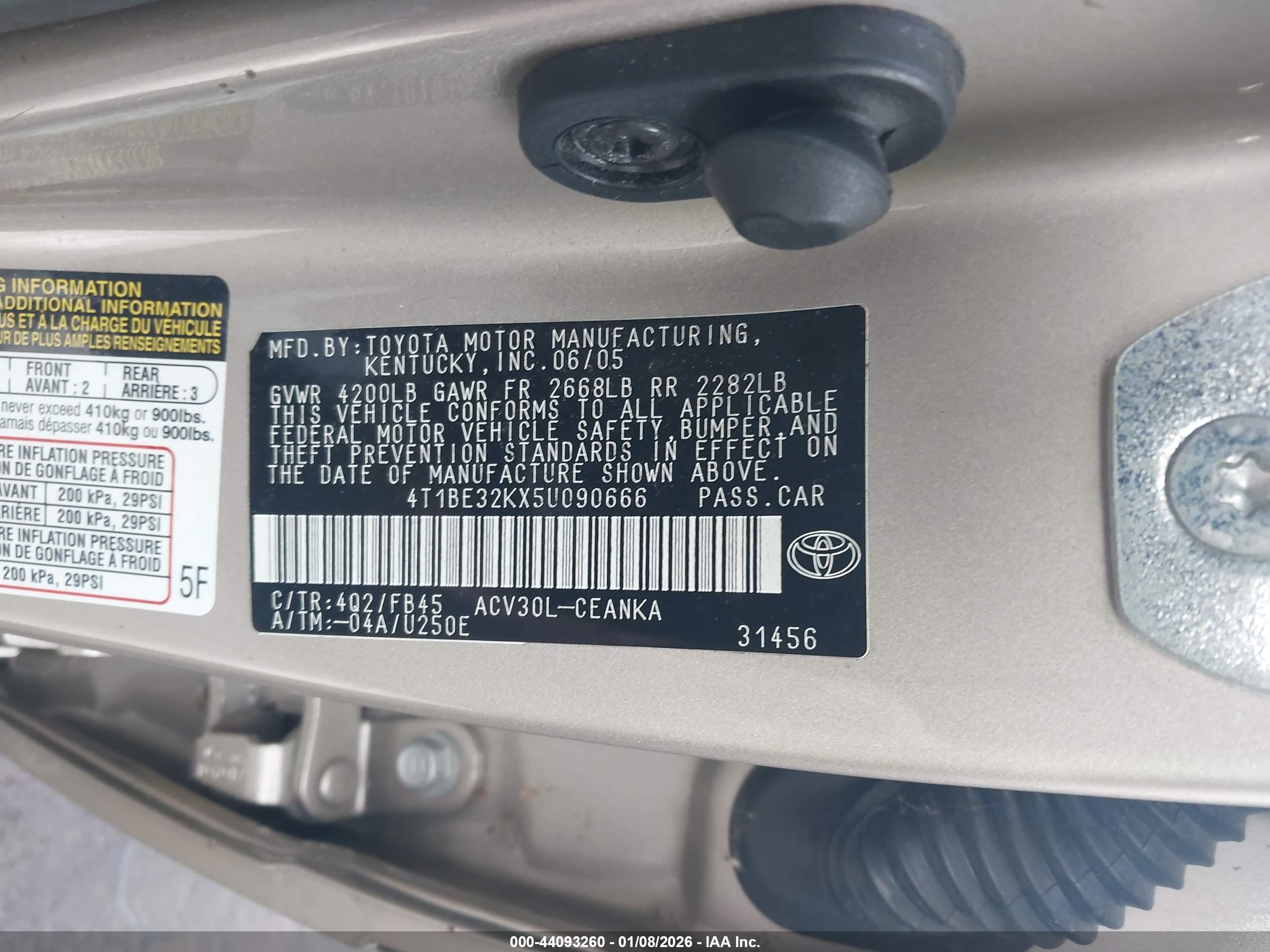 TOYOTA CAMRY image 9