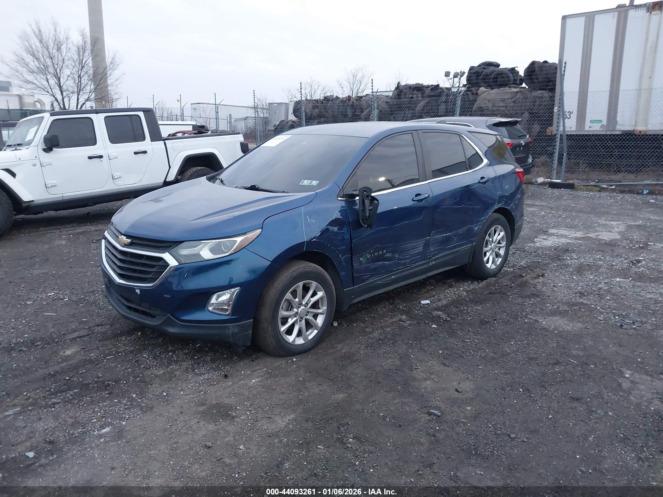 CHEVROLET EQUINOX image 2