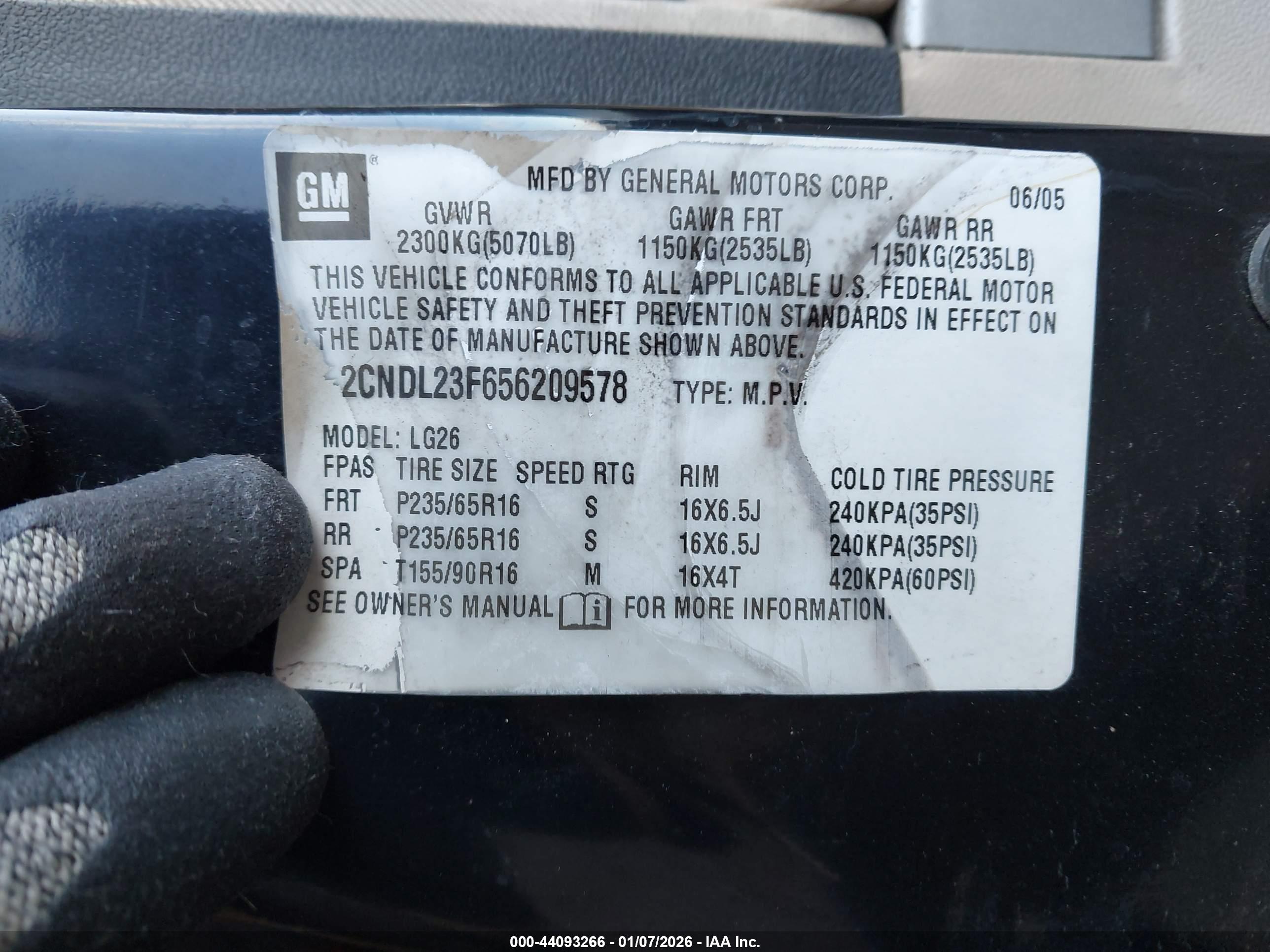 CHEVROLET EQUINOX image 9