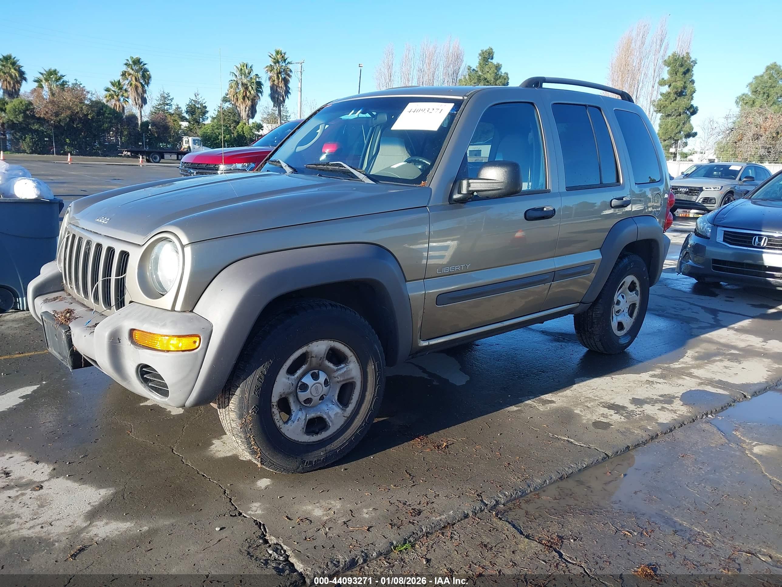 JEEP LIBERTY image 2
