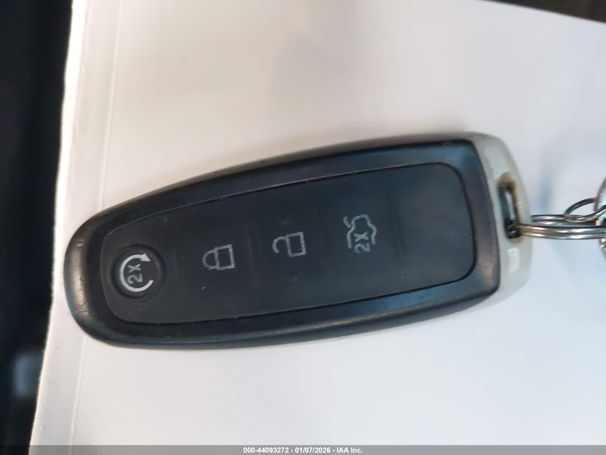 FORD EXPLORER image 11