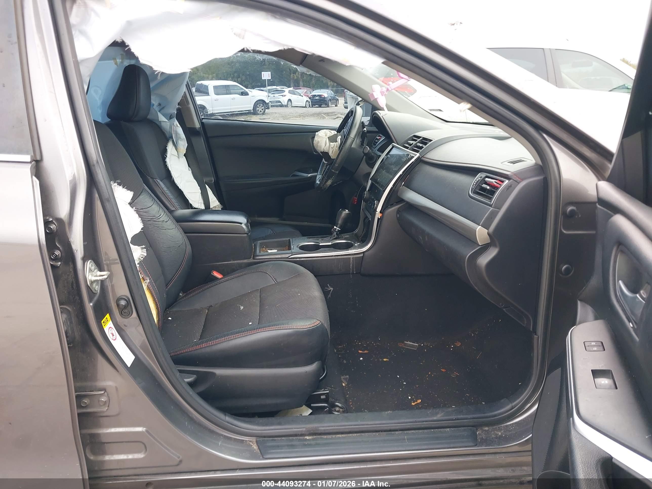TOYOTA CAMRY image 5