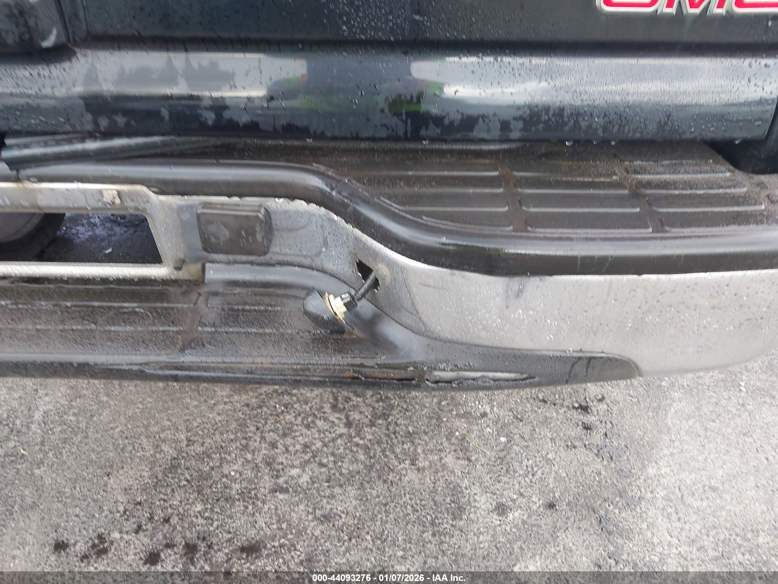 GMC YUKON image 6
