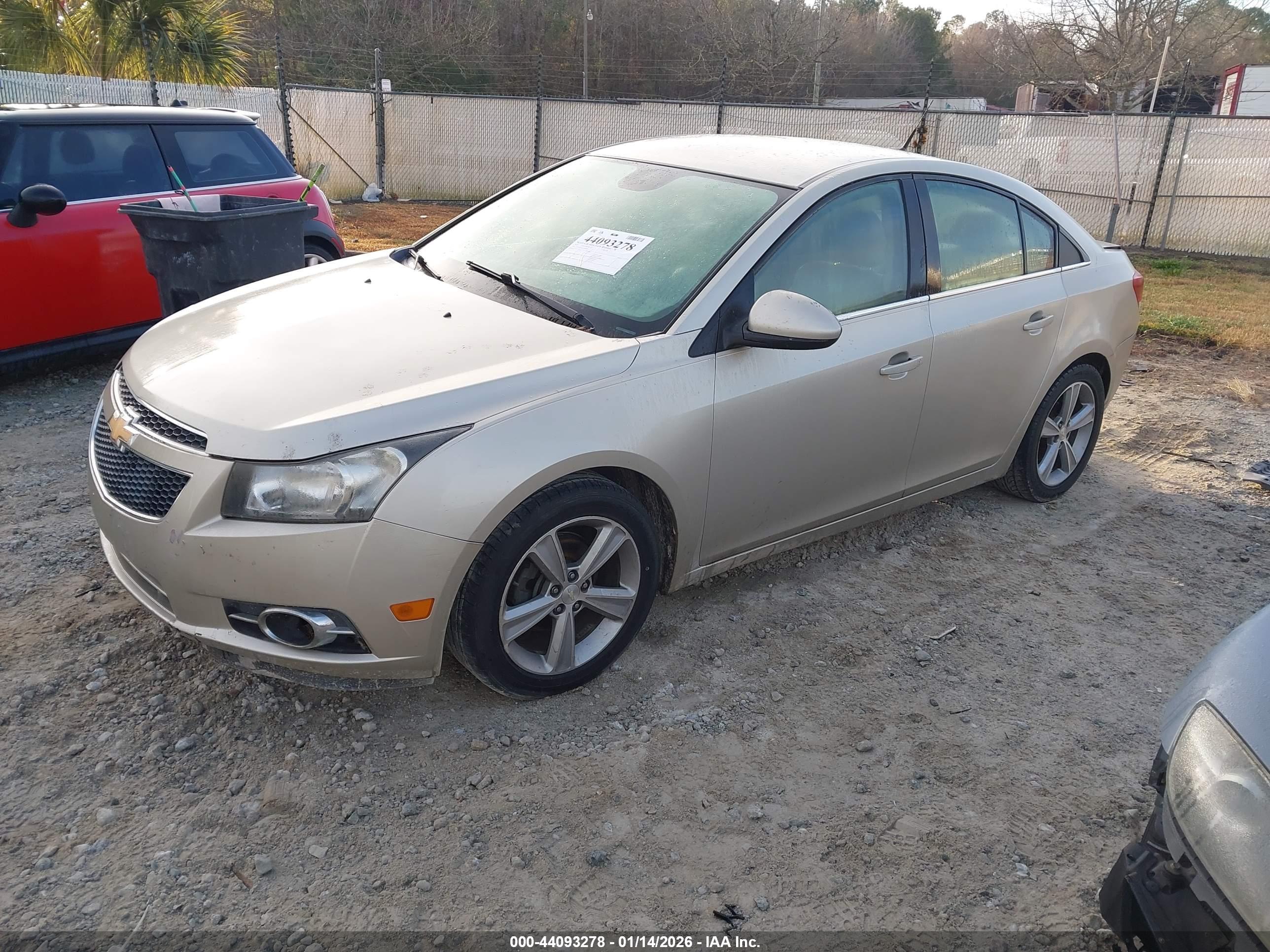 CHEVROLET CRUZE image 2