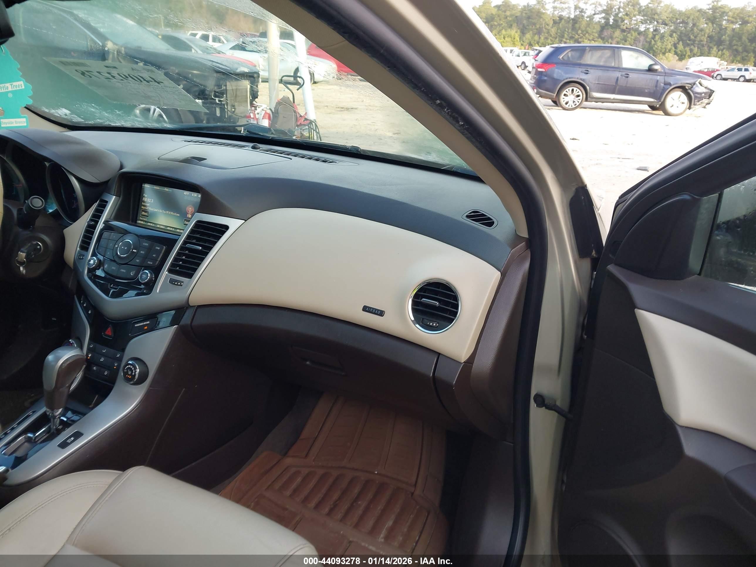 CHEVROLET CRUZE image 5