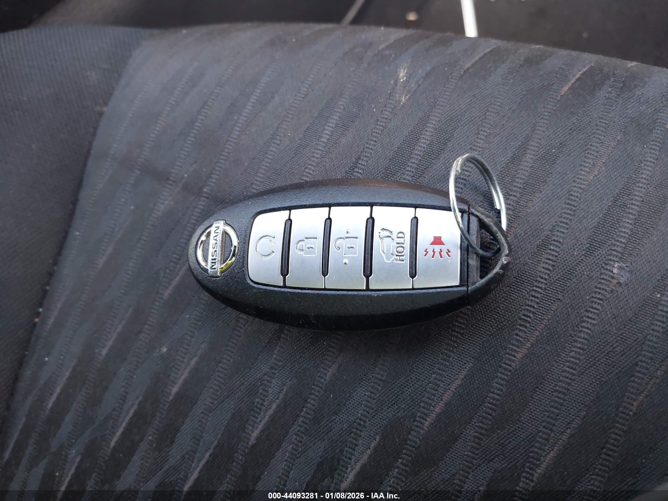 NISSAN ROGUE image 11