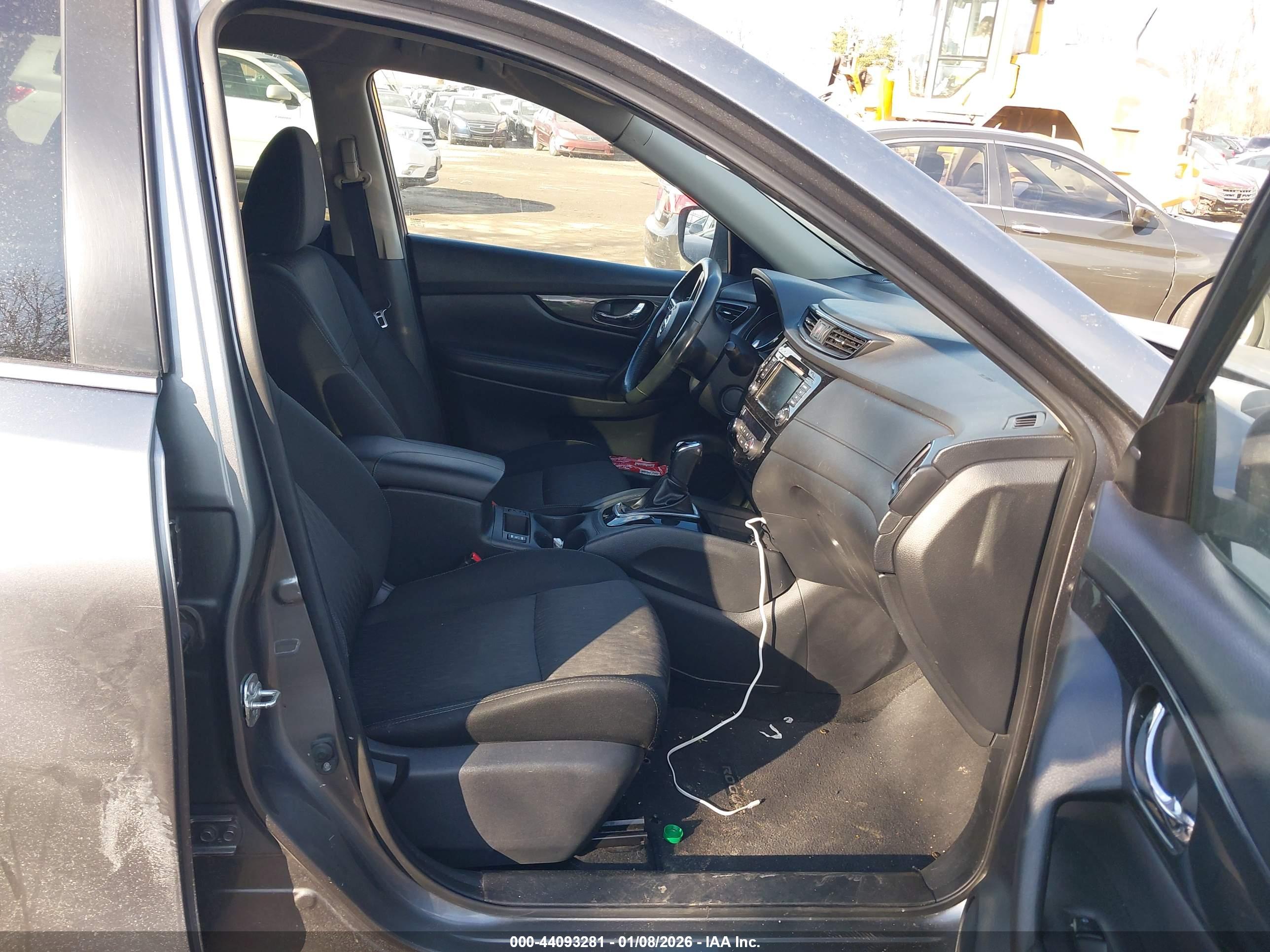 NISSAN ROGUE image 5