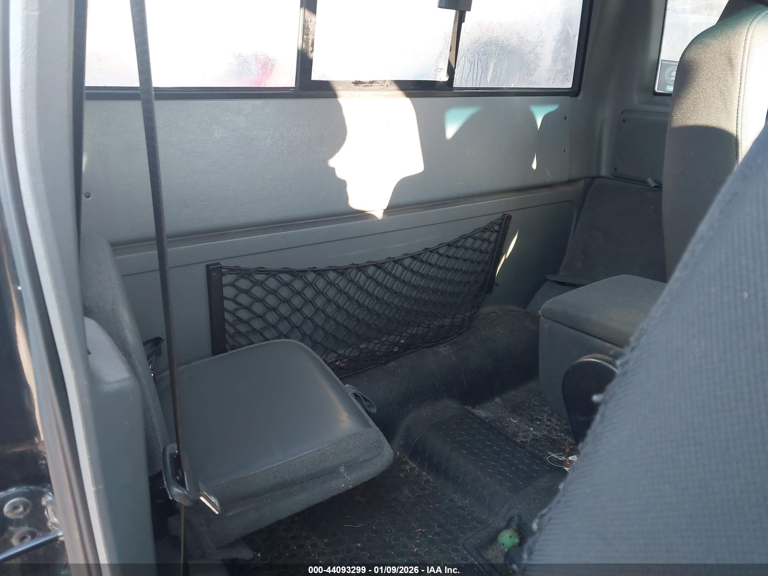 FORD RANGER image 8