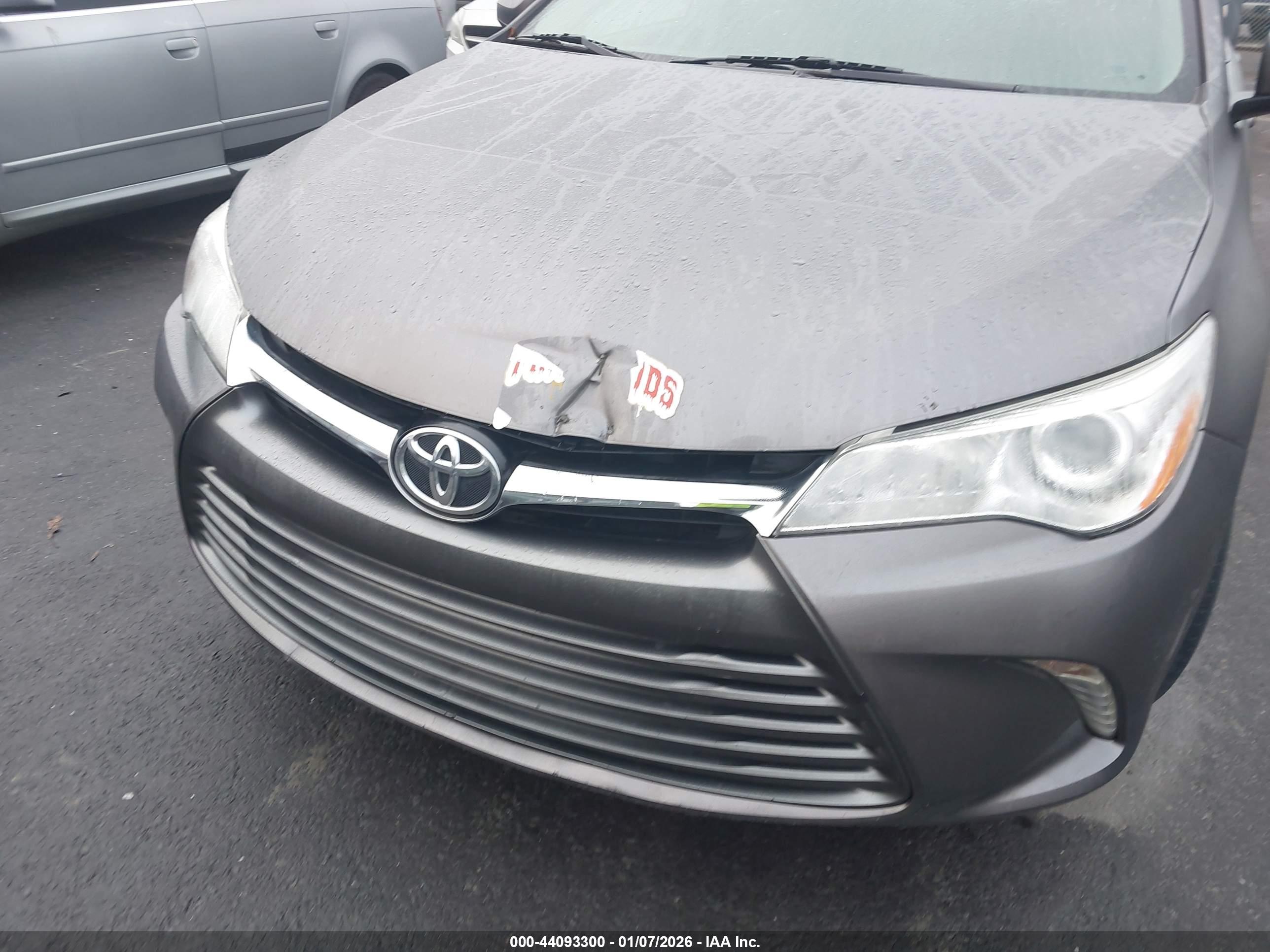 TOYOTA CAMRY image 6