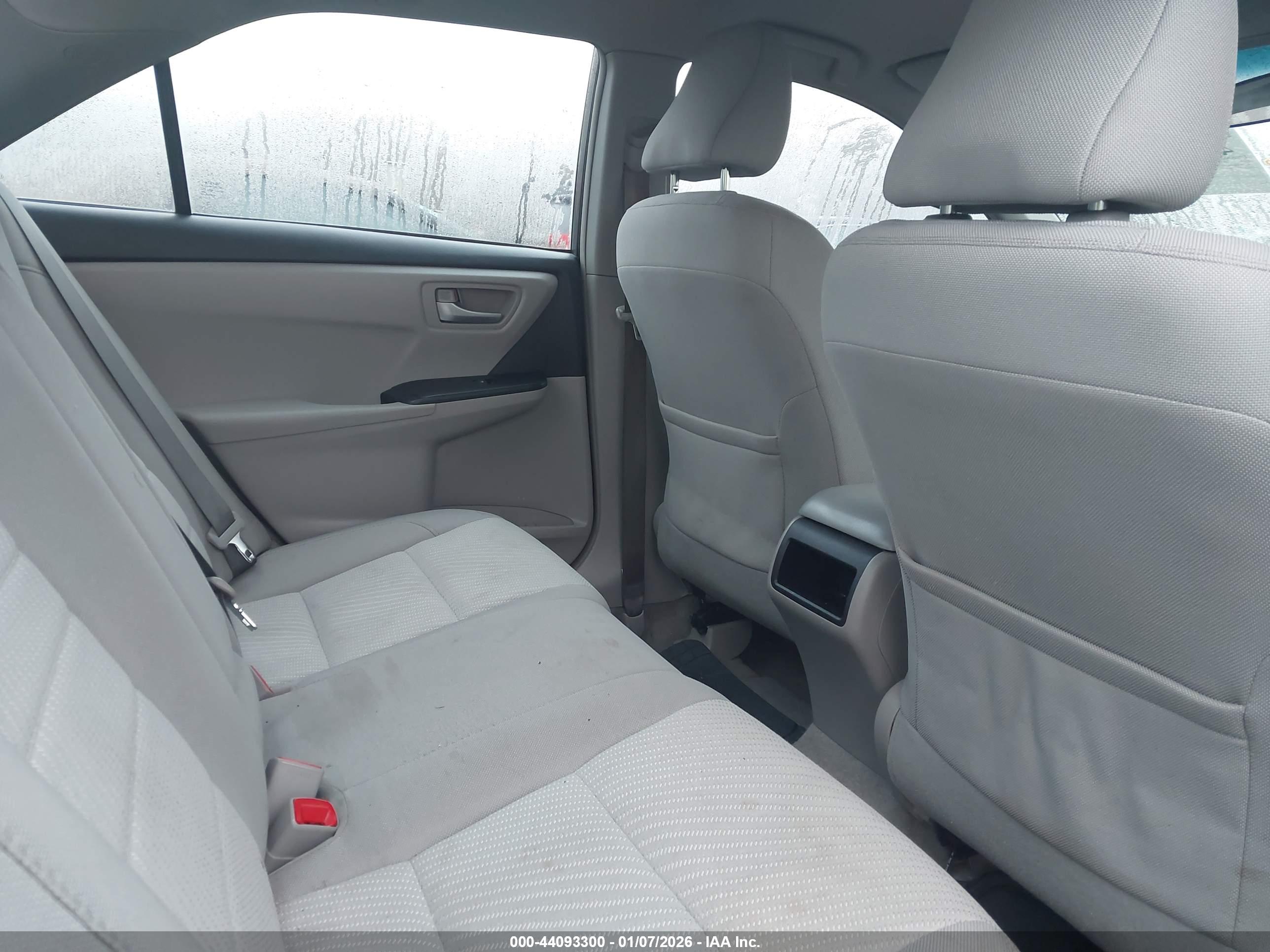 TOYOTA CAMRY image 8