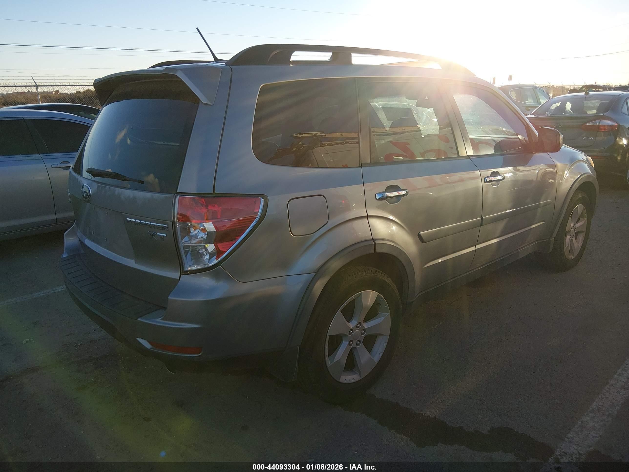 SUBARU FORESTER image 4