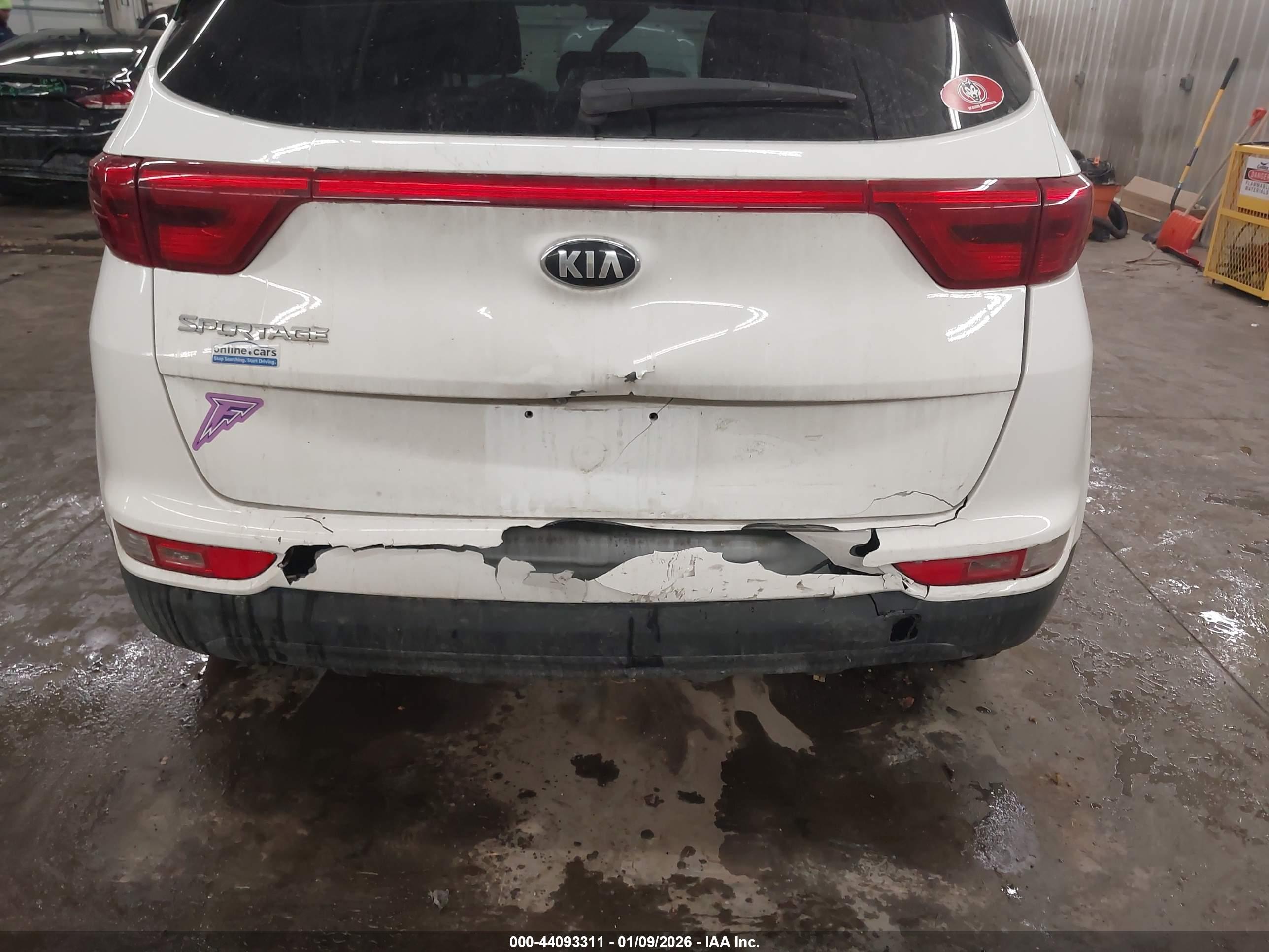 KIA SPORTAGE image 6