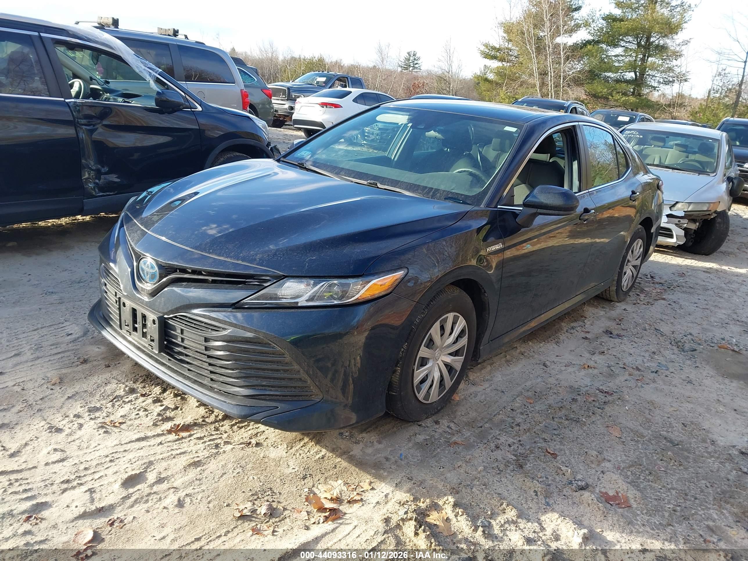 TOYOTA CAMRY image 2