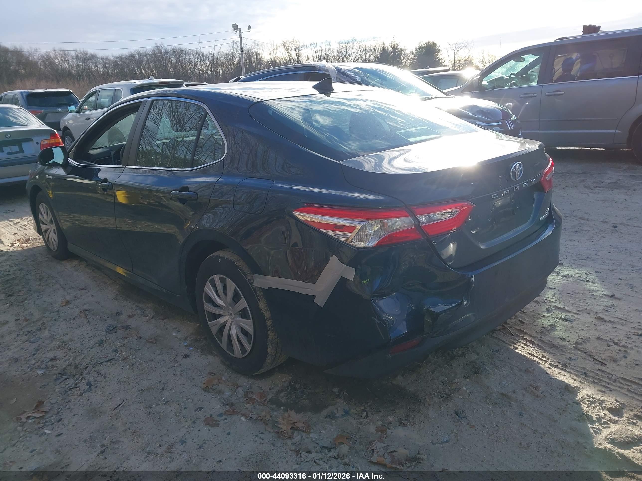 TOYOTA CAMRY image 3