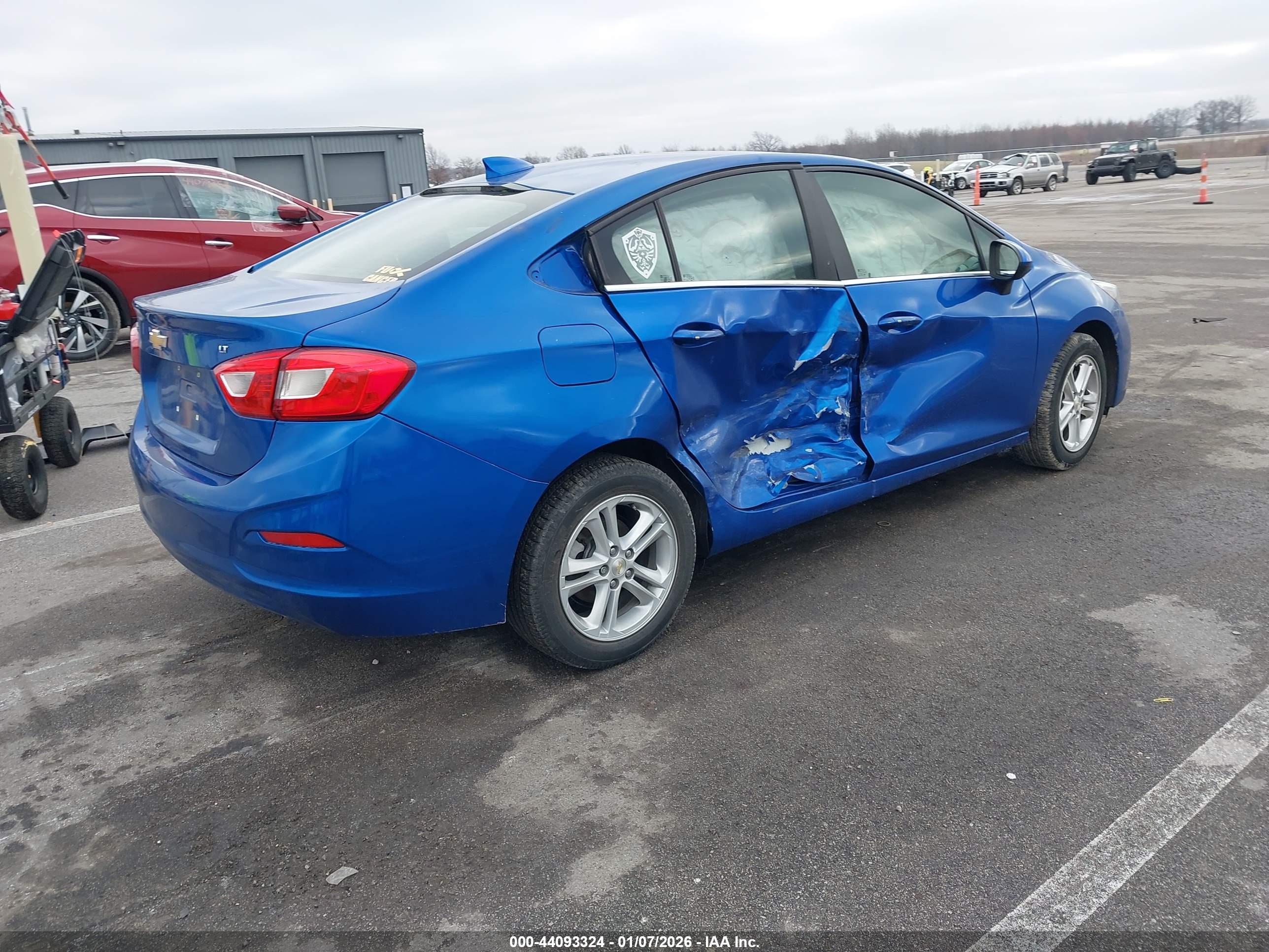 CHEVROLET CRUZE image 4