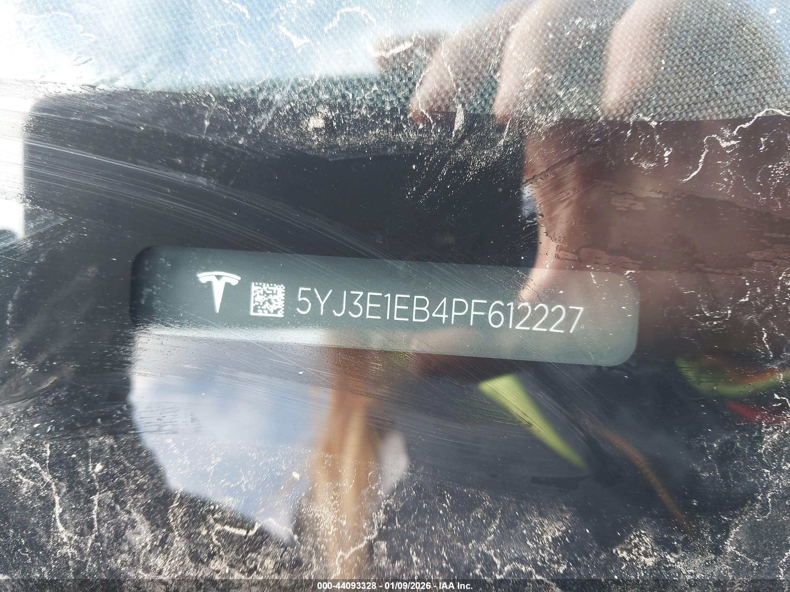 TESLA MODEL image 9