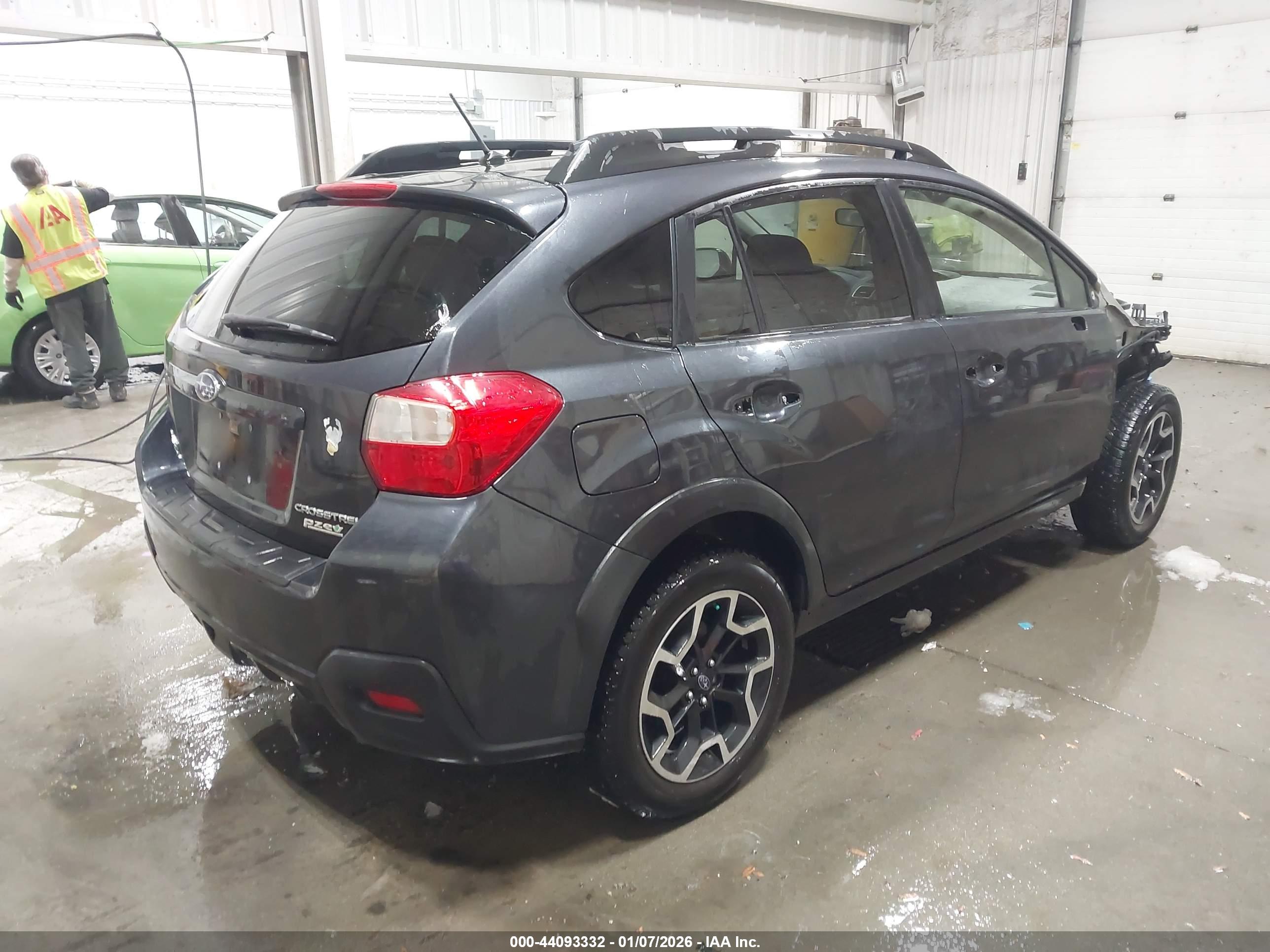 SUBARU CROSSTREK image 4