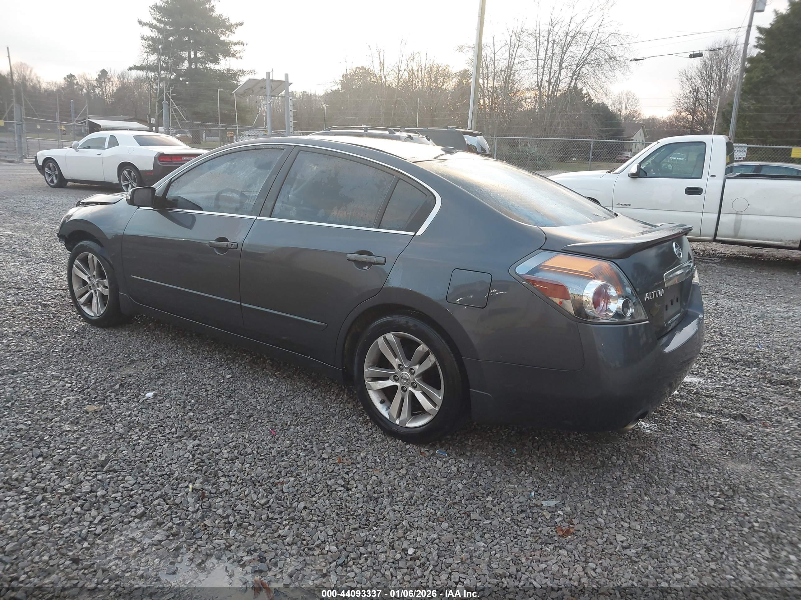 NISSAN ALTIMA image 3