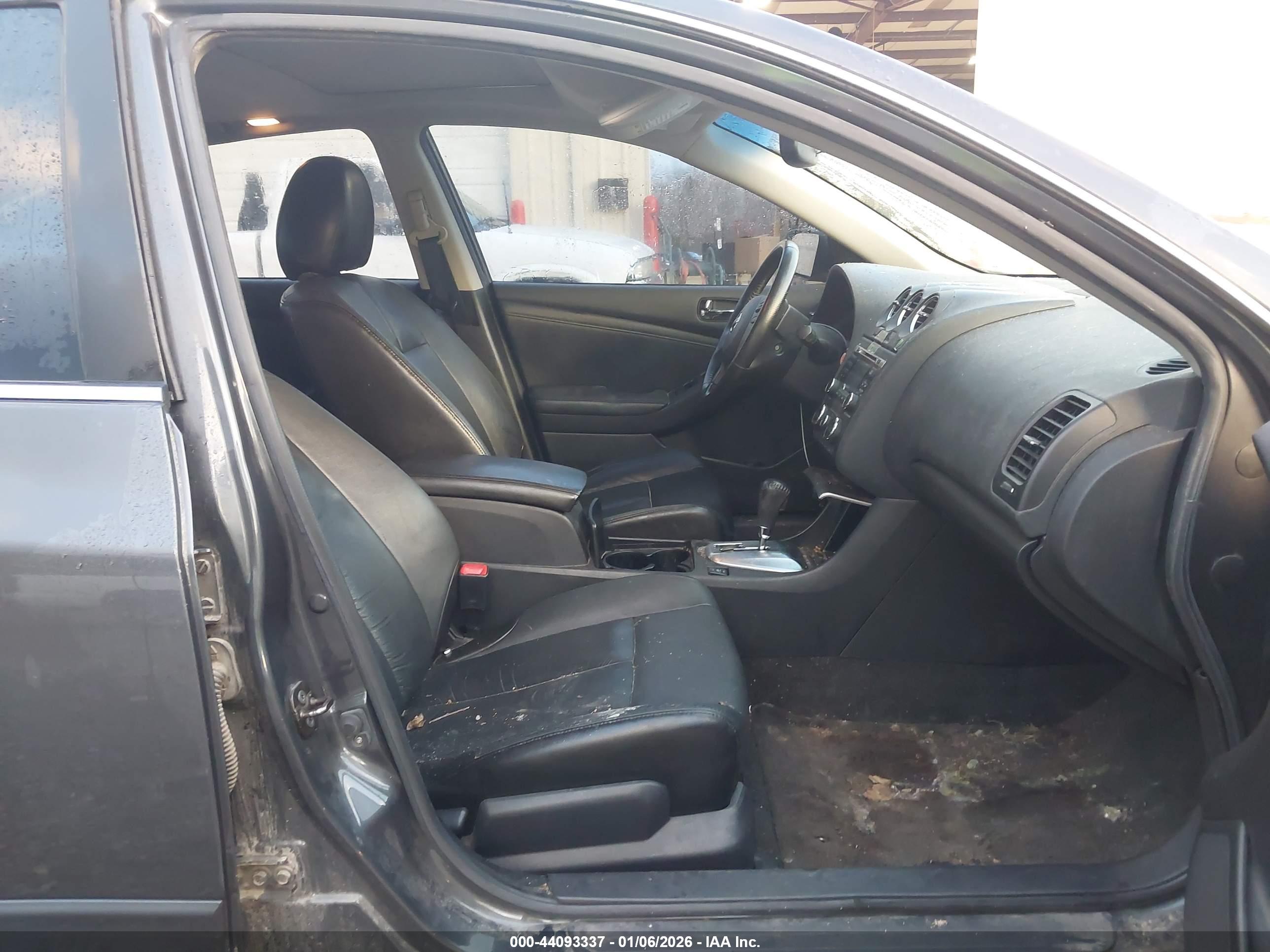 NISSAN ALTIMA image 5