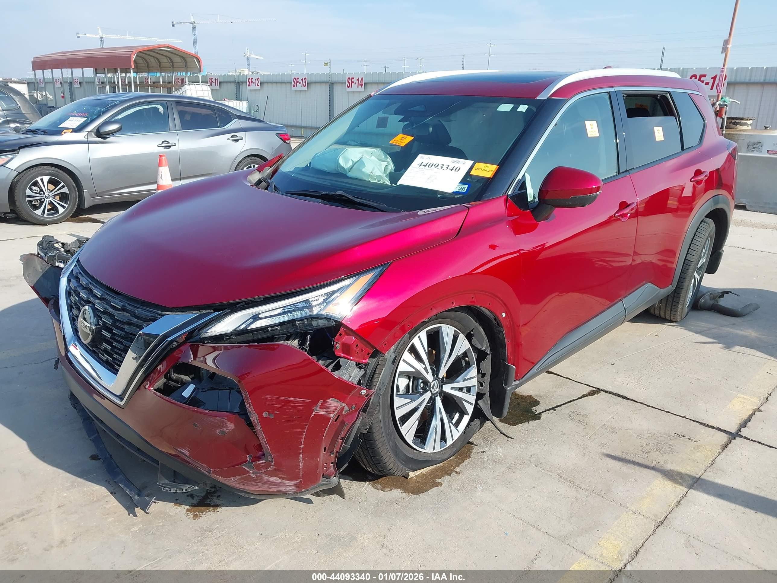 NISSAN ROGUE image 2