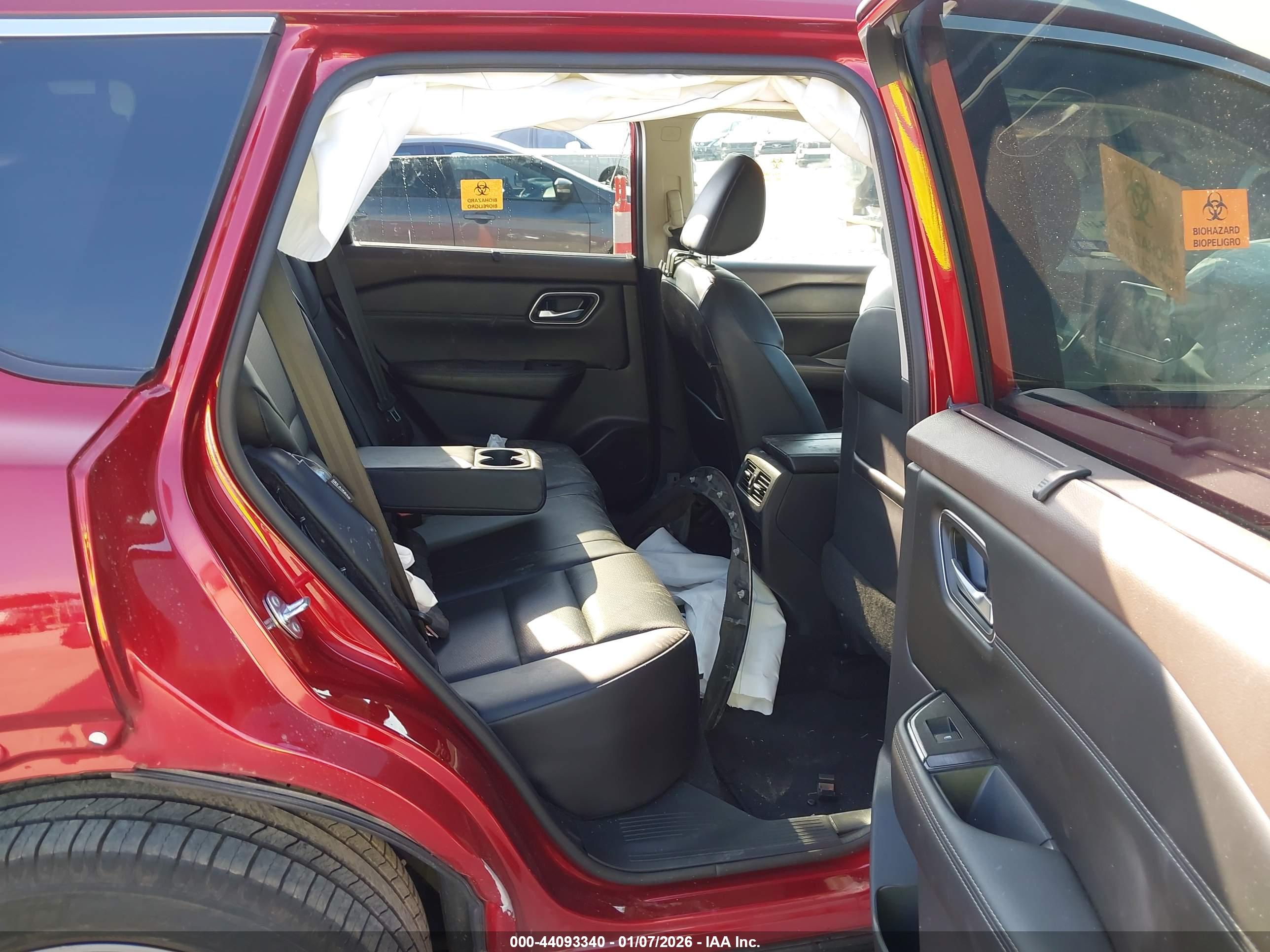 NISSAN ROGUE image 8