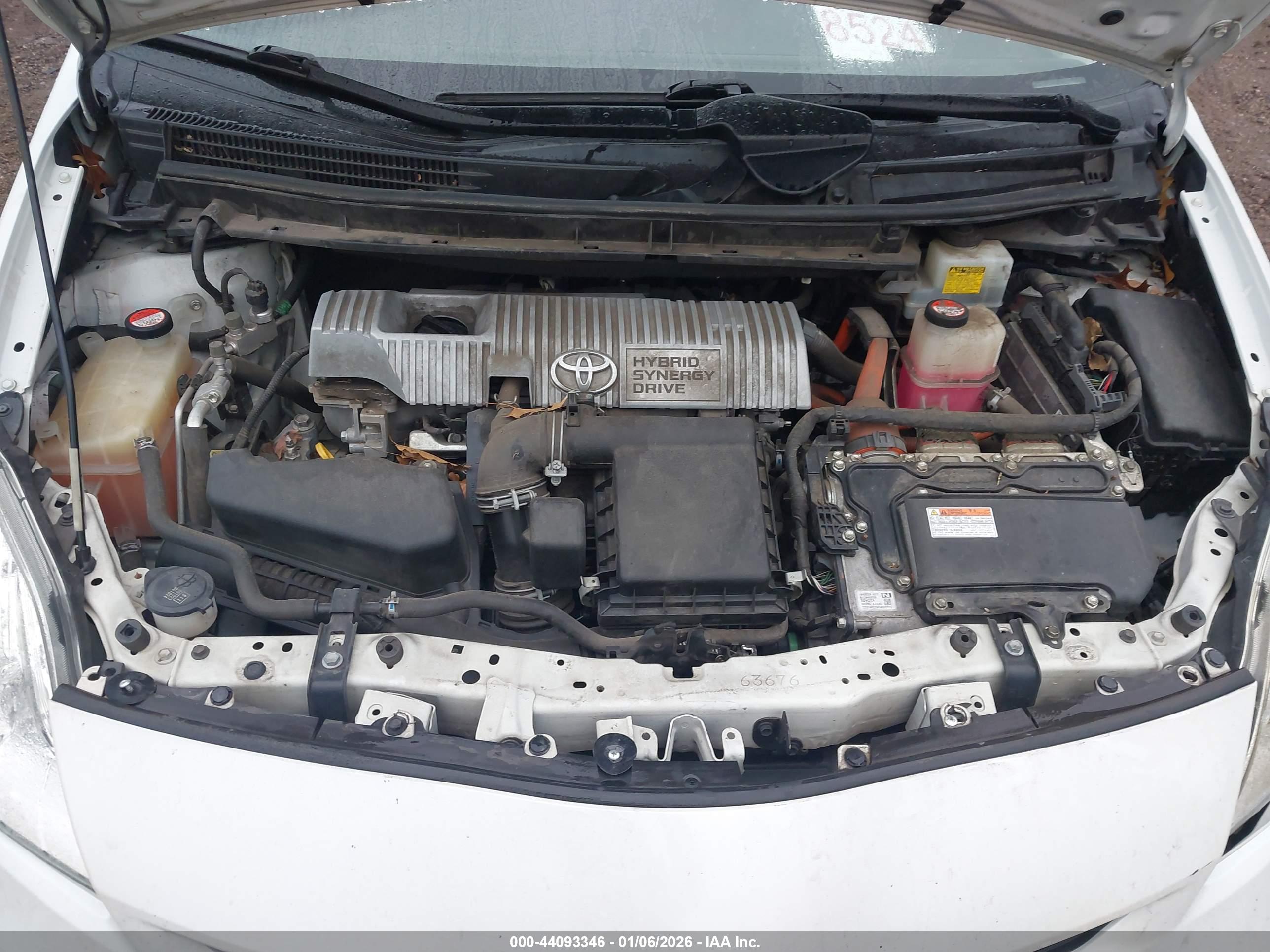 TOYOTA PRIUS image 10