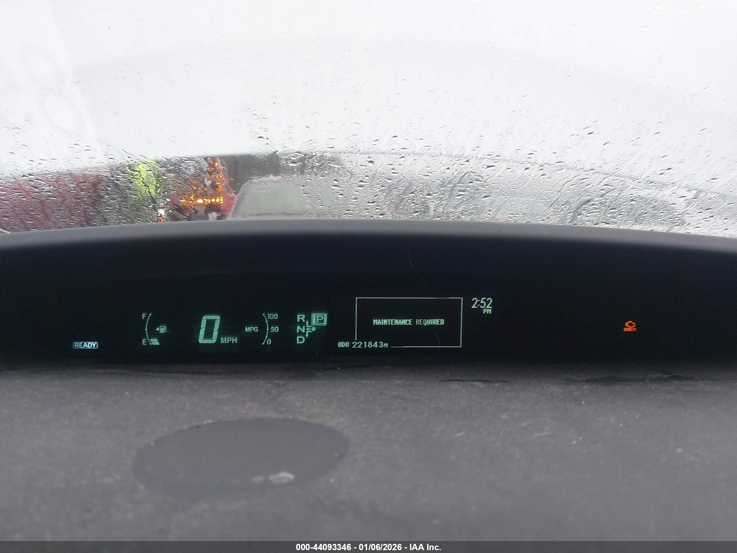 TOYOTA PRIUS image 7