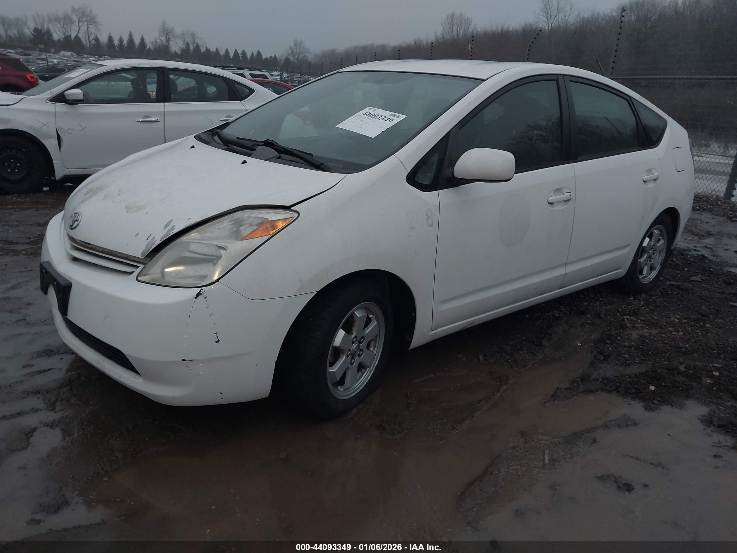TOYOTA PRIUS image 2