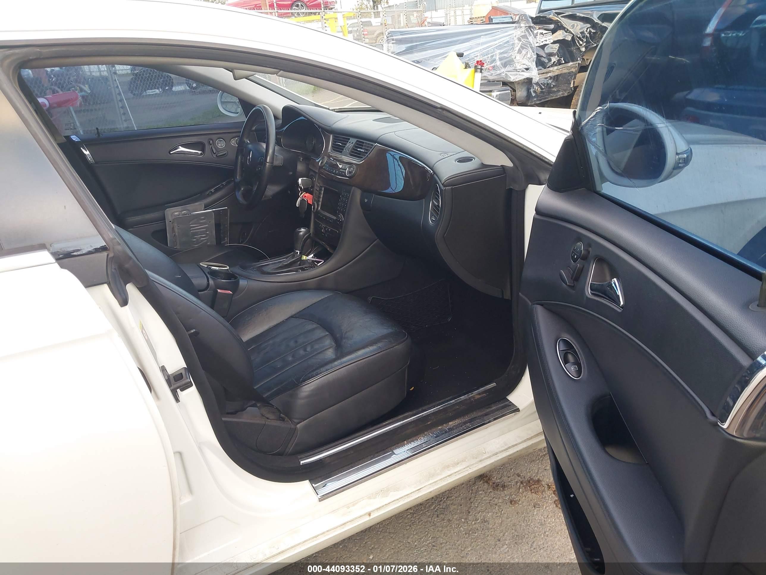 MERCEDES-BENZ CLS image 5