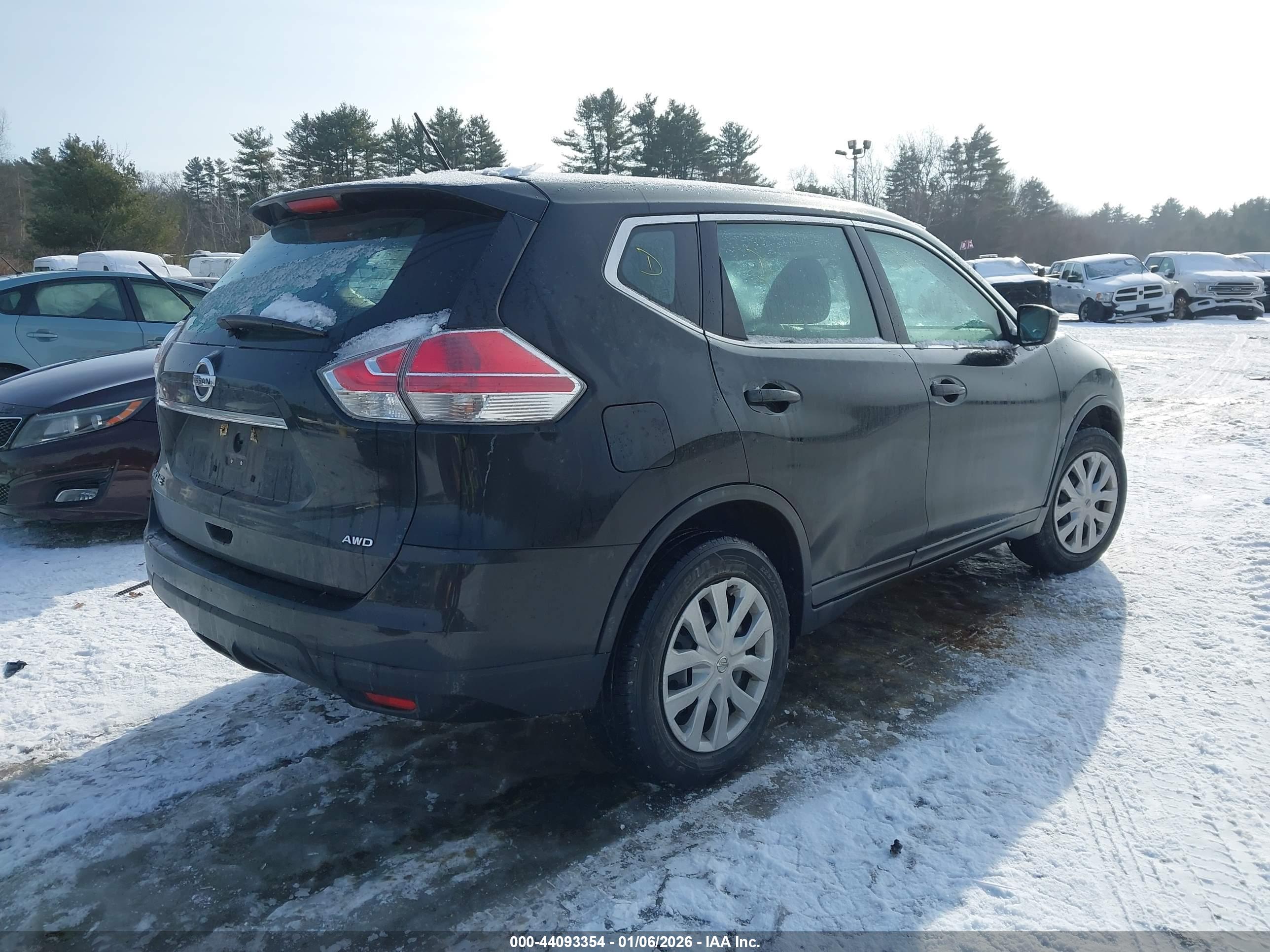 NISSAN ROGUE image 4