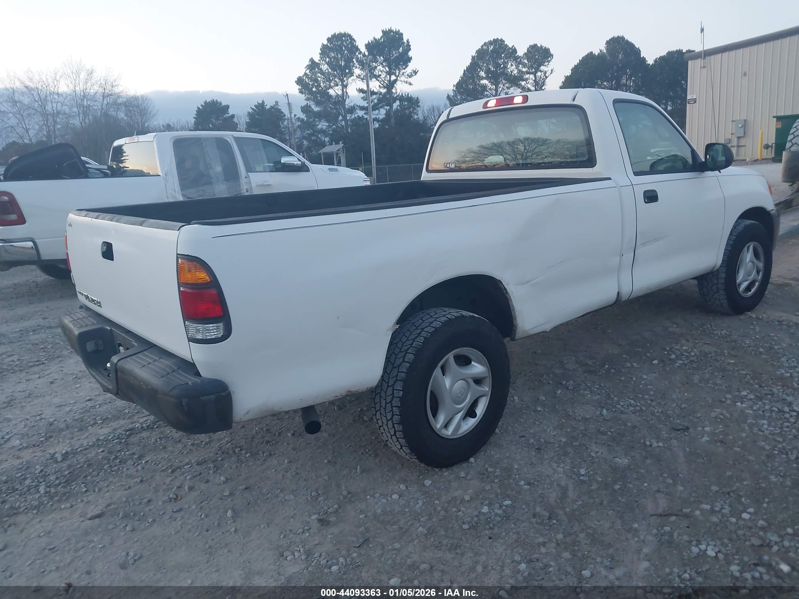 TOYOTA TUNDRA image 4