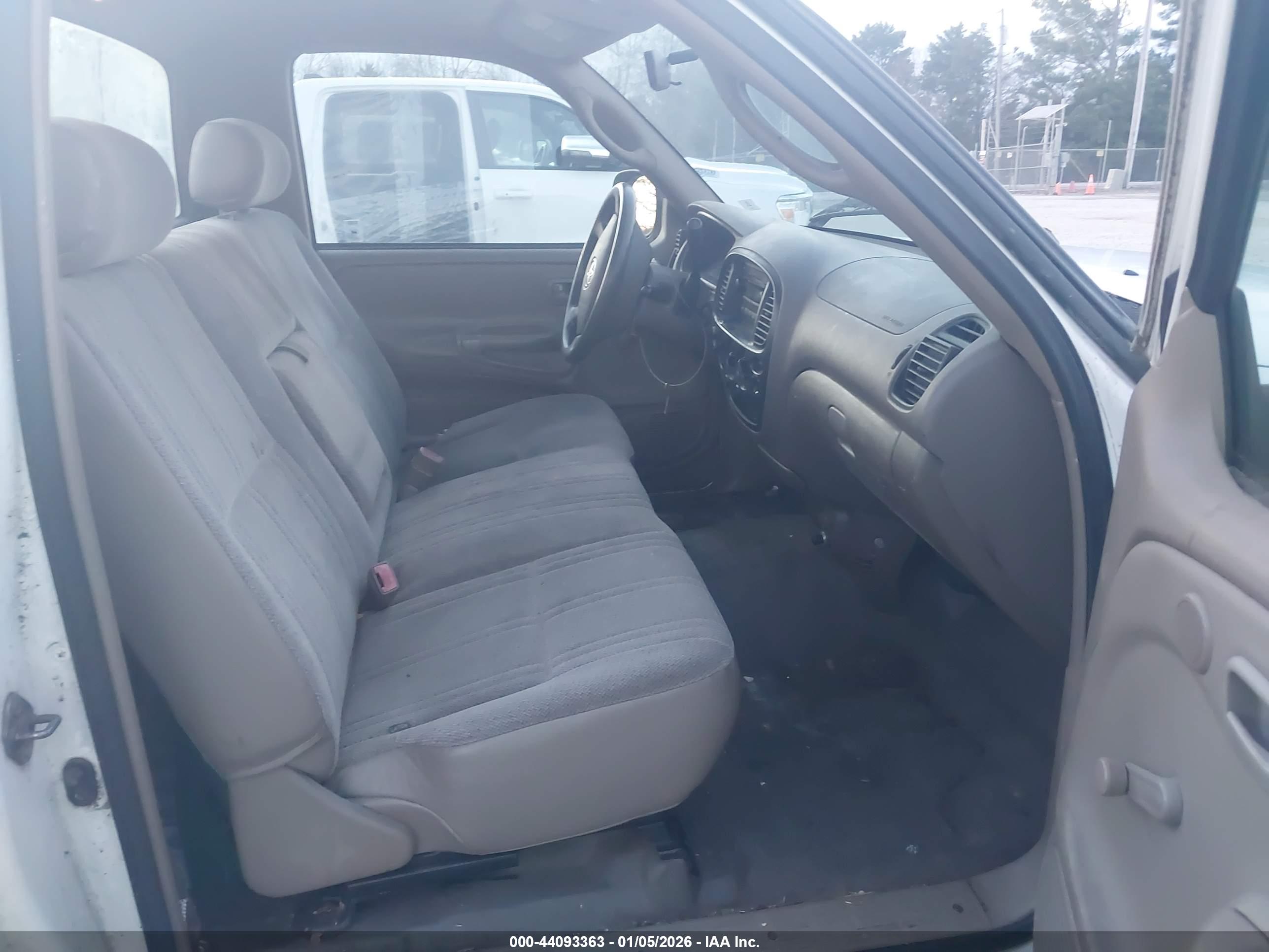 TOYOTA TUNDRA image 5