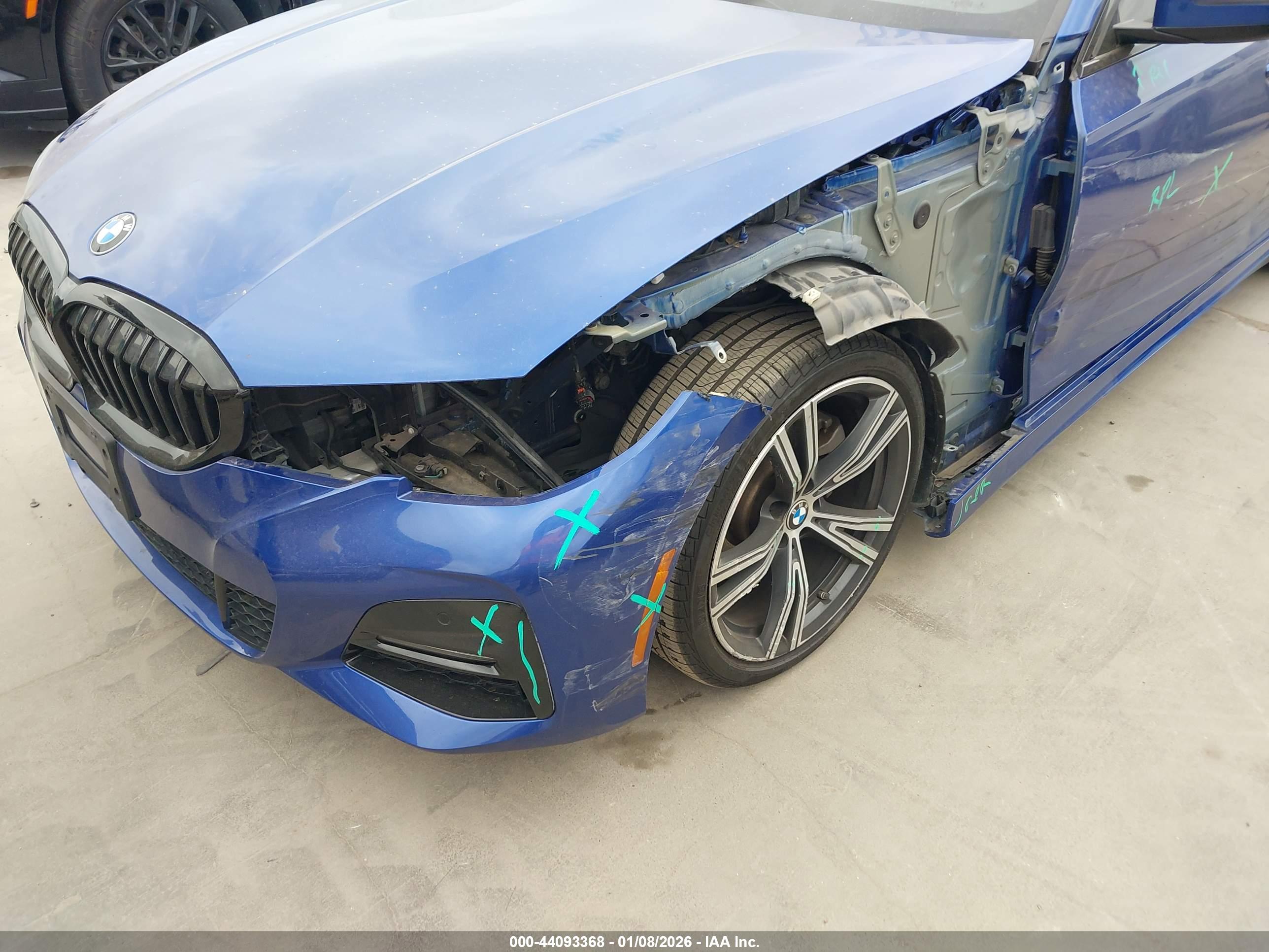 BMW 330I image 6
