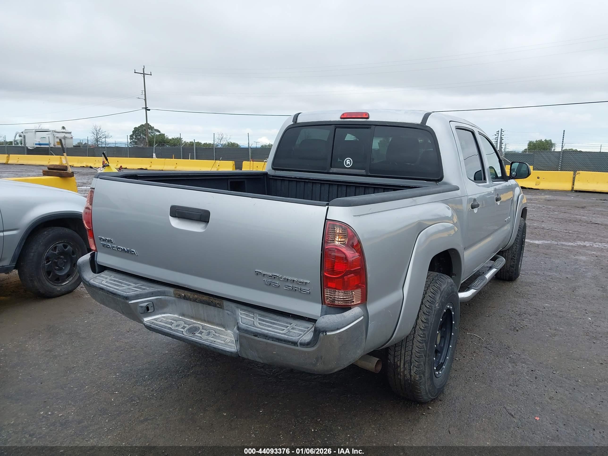 TOYOTA TACOMA image 4